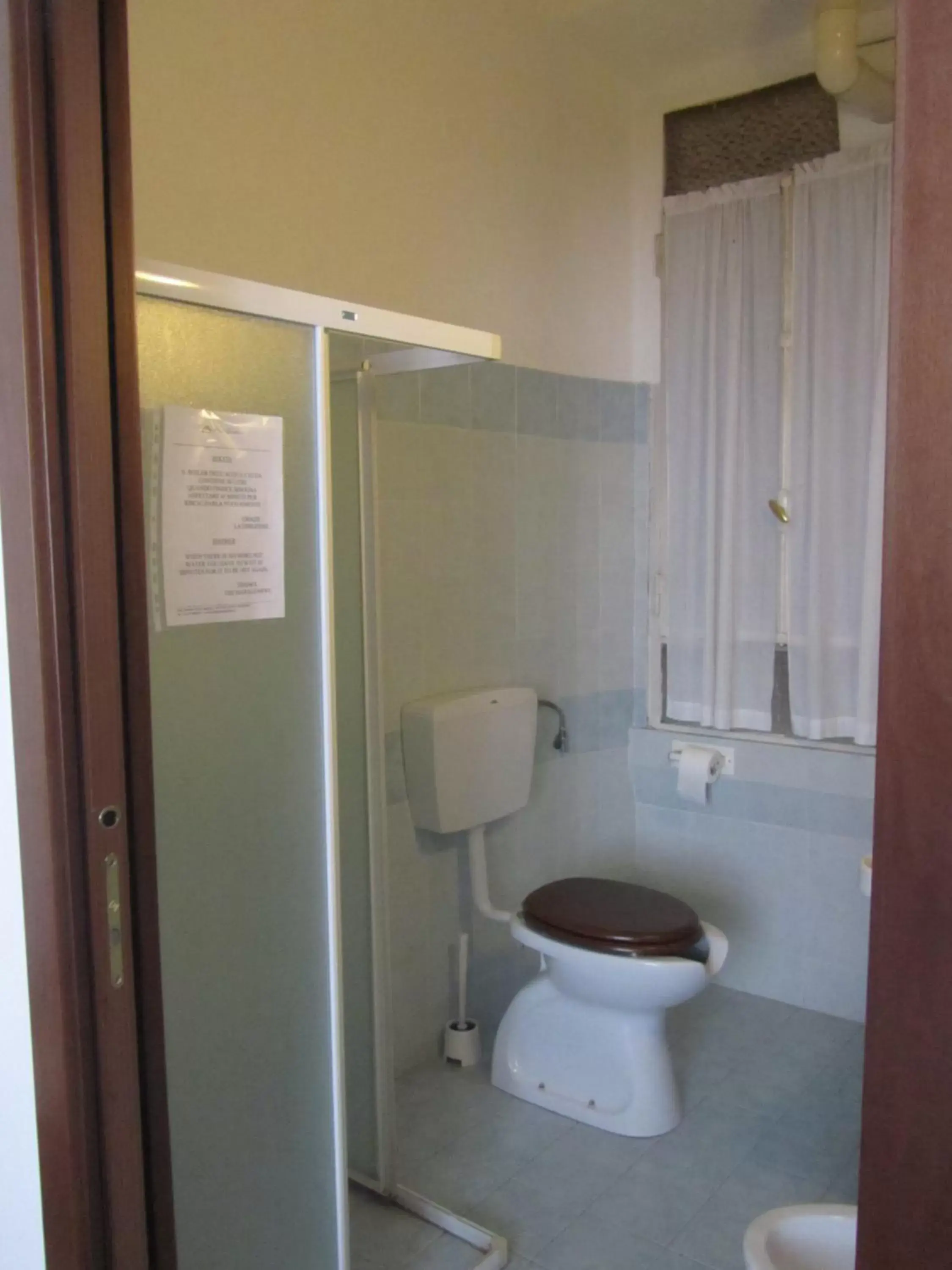 Toilet, Bathroom in Hotel Gambara