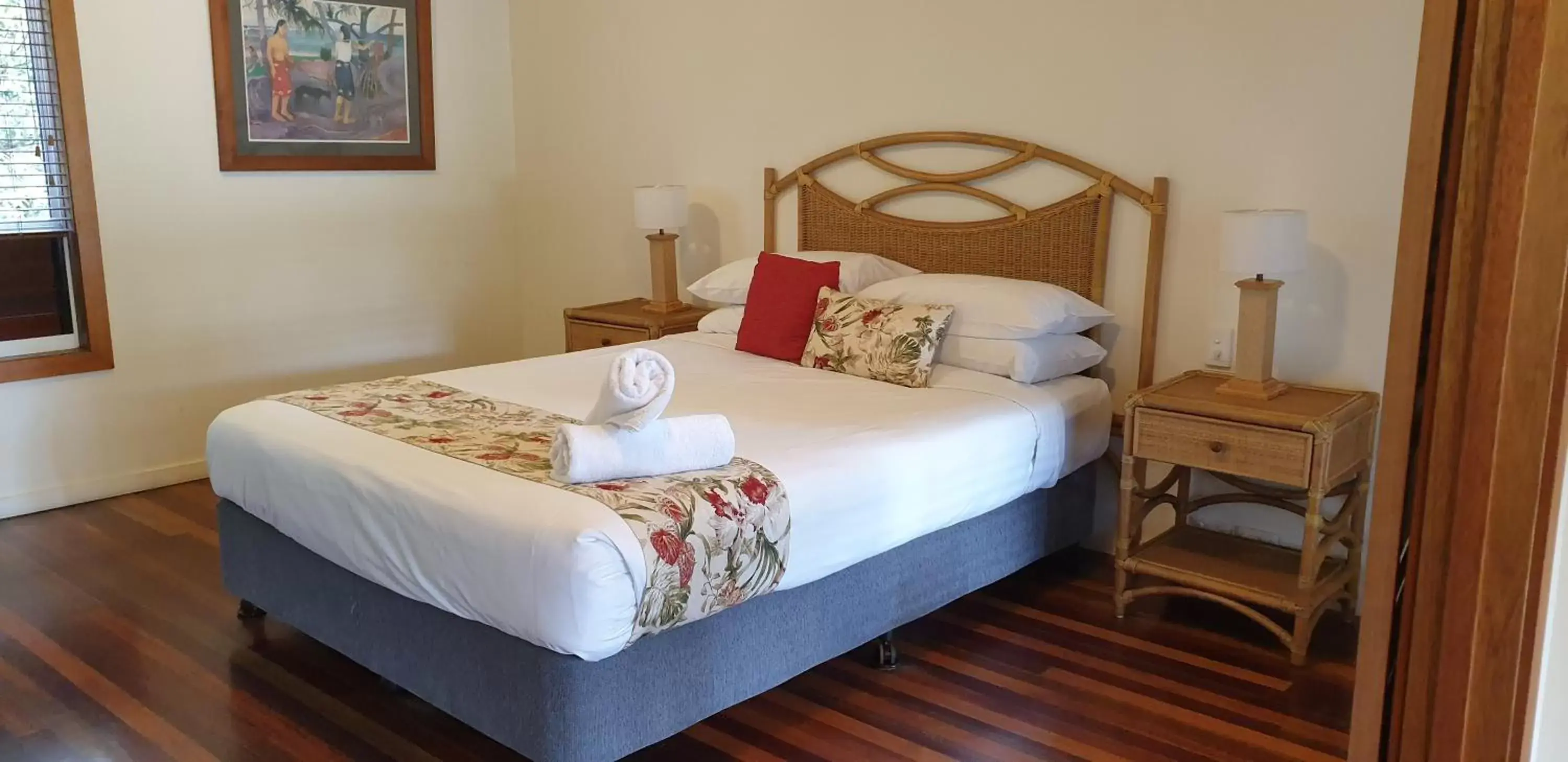 Bed in South Pacific Resort & Spa Noosa