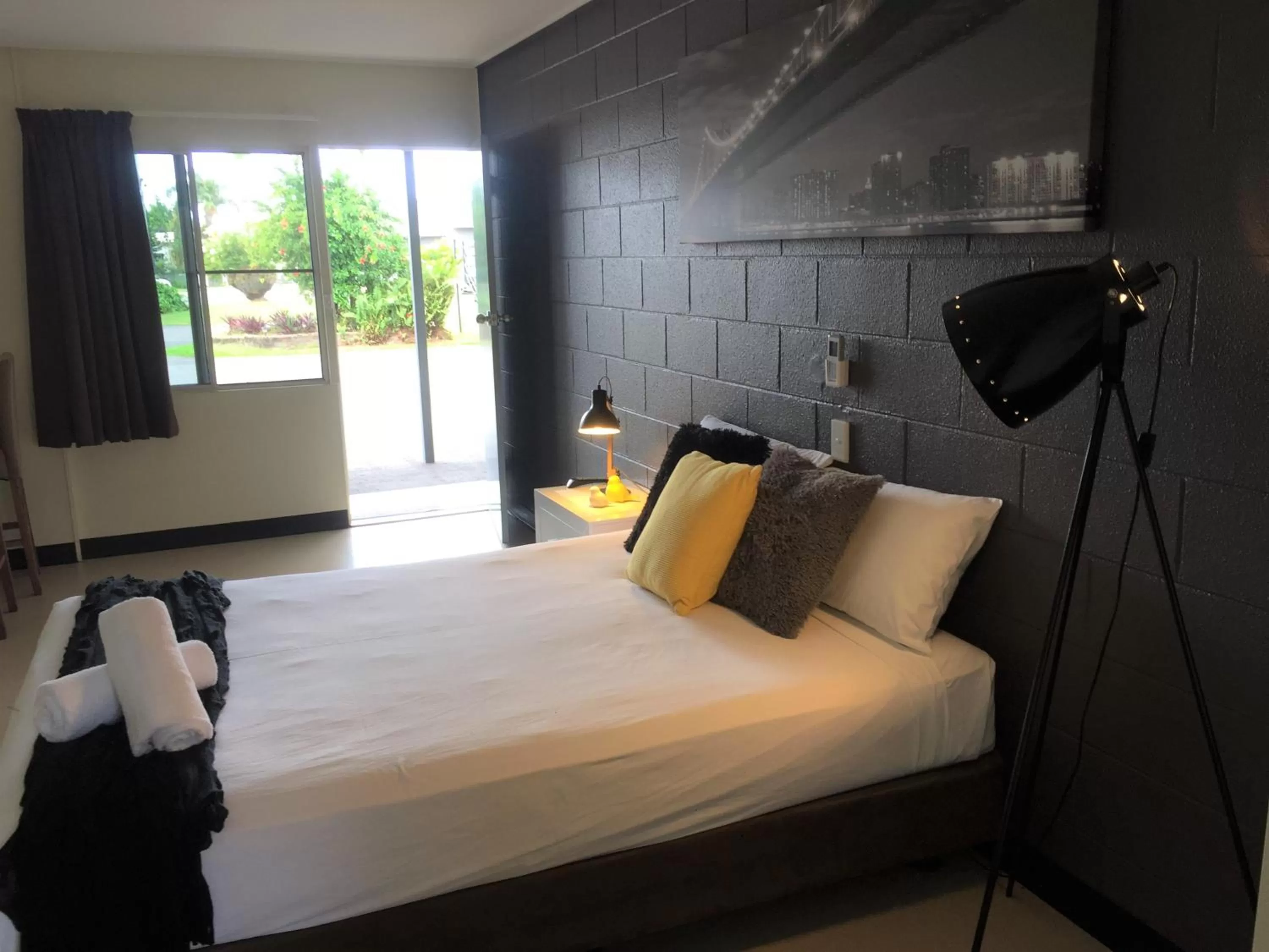 Bed in Cardwell at the Beach