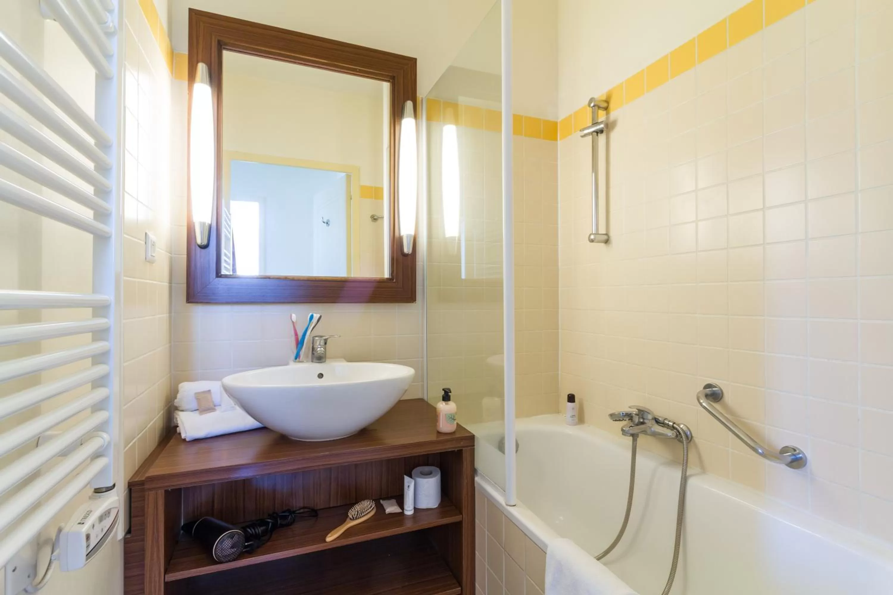 Shower in Pierre & Vacances Le Moulin des Cordeliers