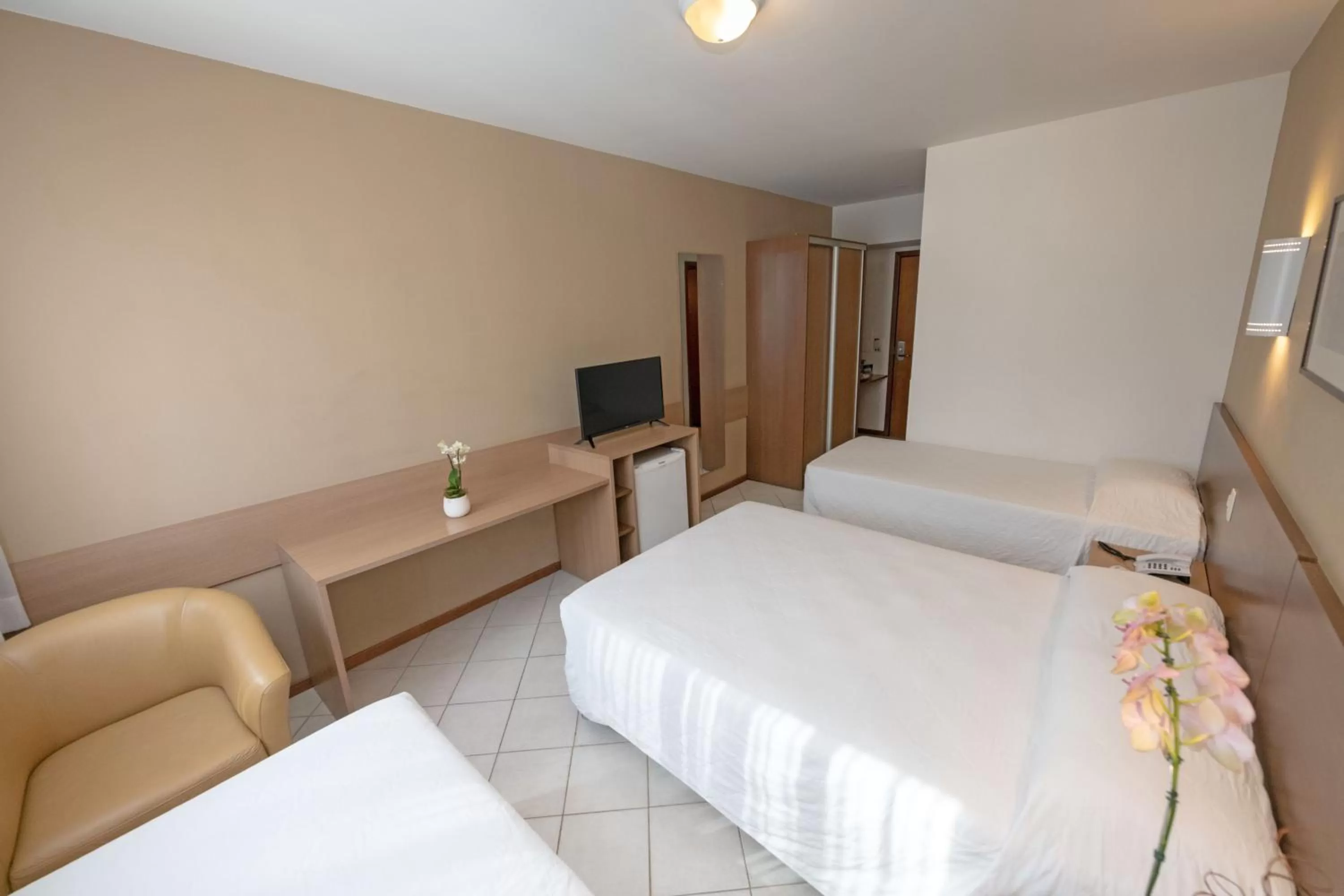 Photo of the whole room, Bed in Atobá Praia Hotel