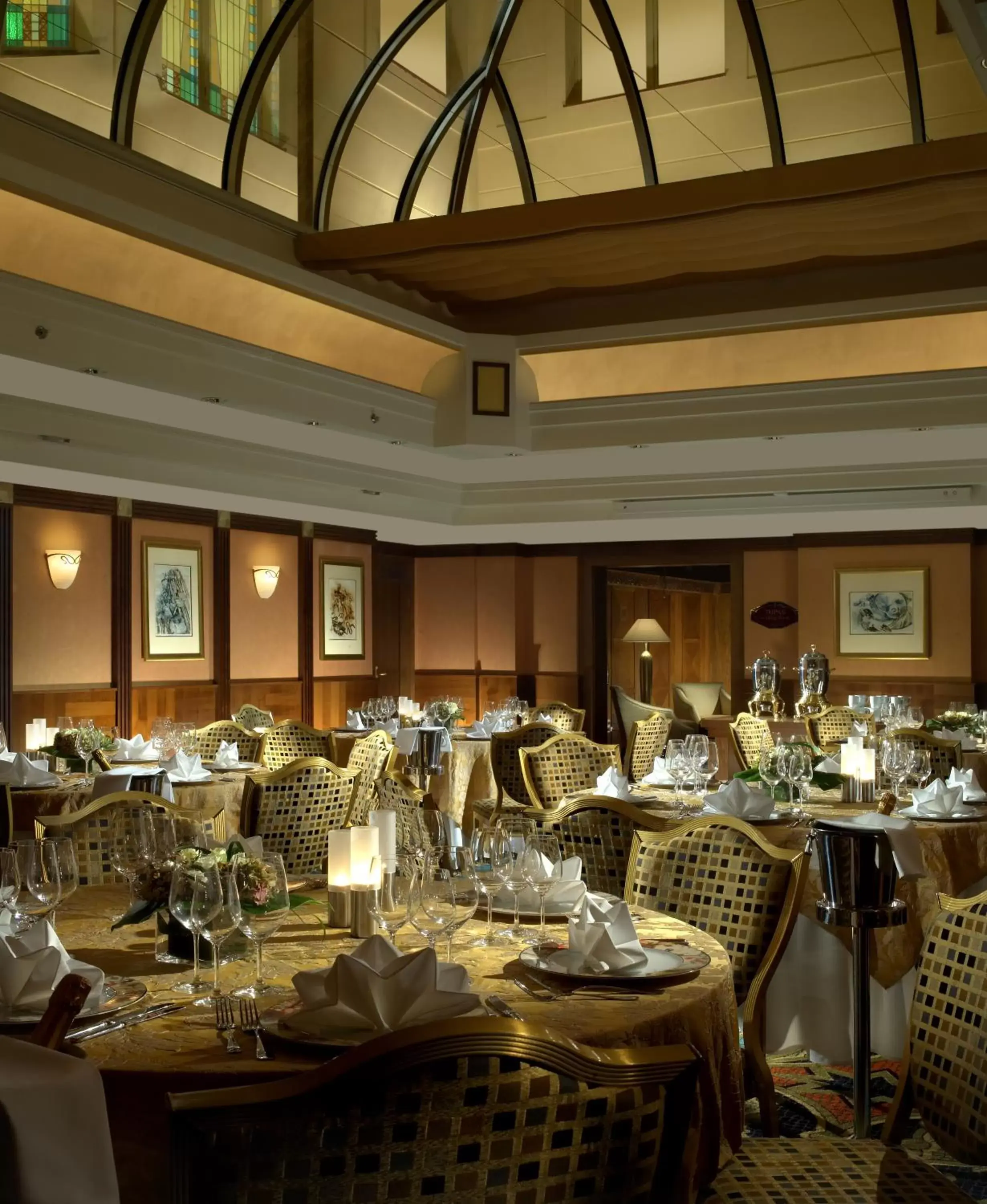 Banquet/Function facilities, Restaurant/Places to Eat in Art Deco Imperial Hotel