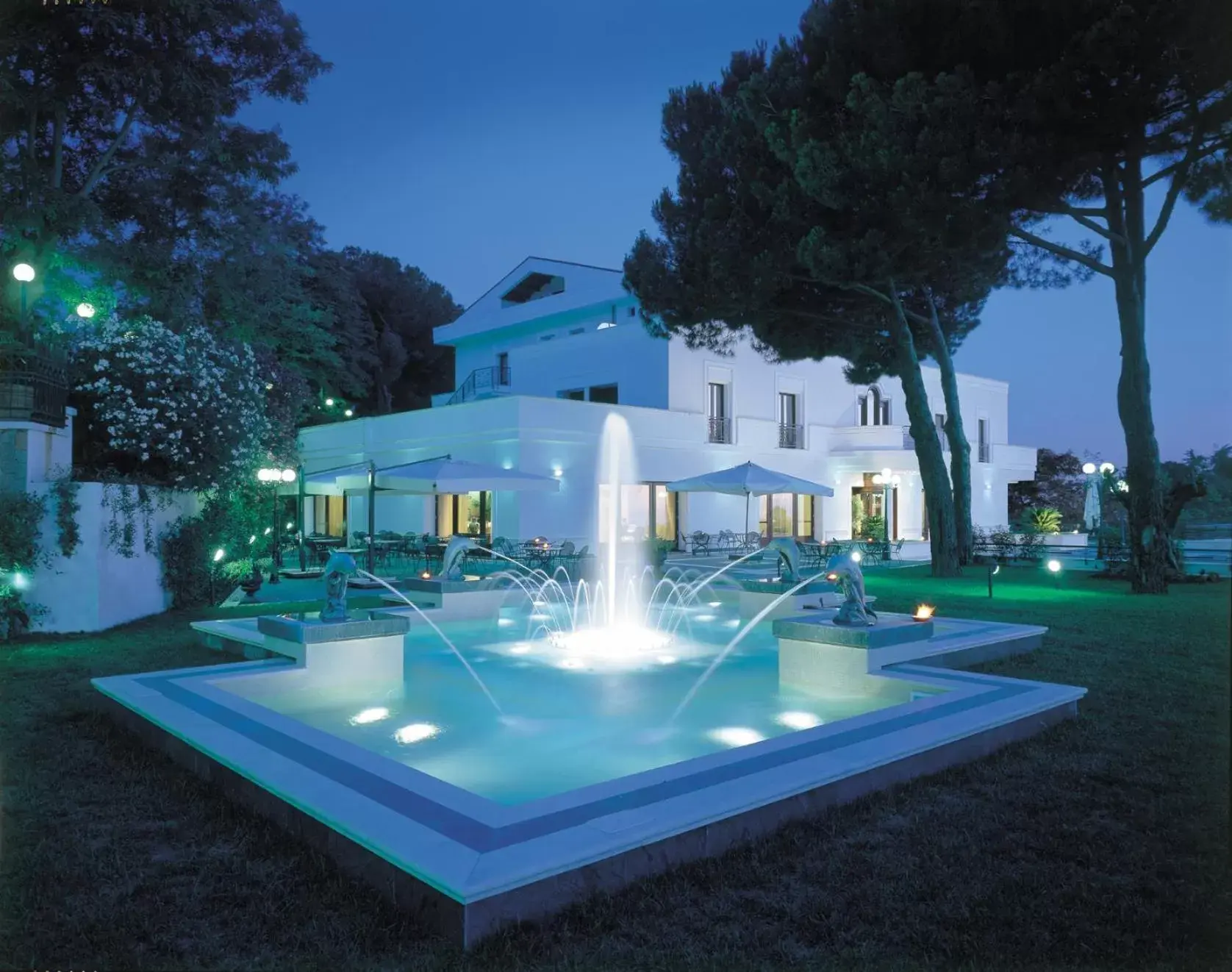Garden, Swimming Pool in LH Hotel Domus Caesari