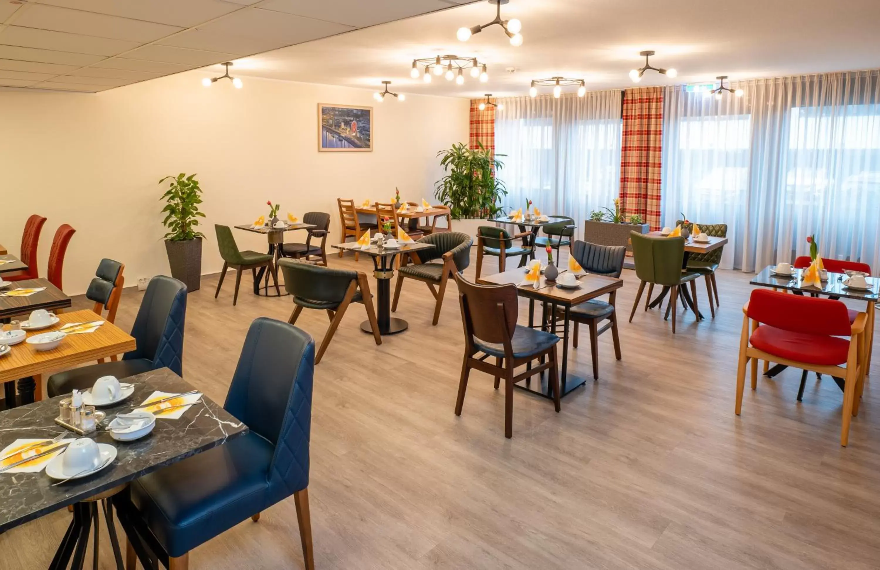 Breakfast, Restaurant/Places to Eat in Best Western Comfort Business Hotel Düsseldorf-Neuss