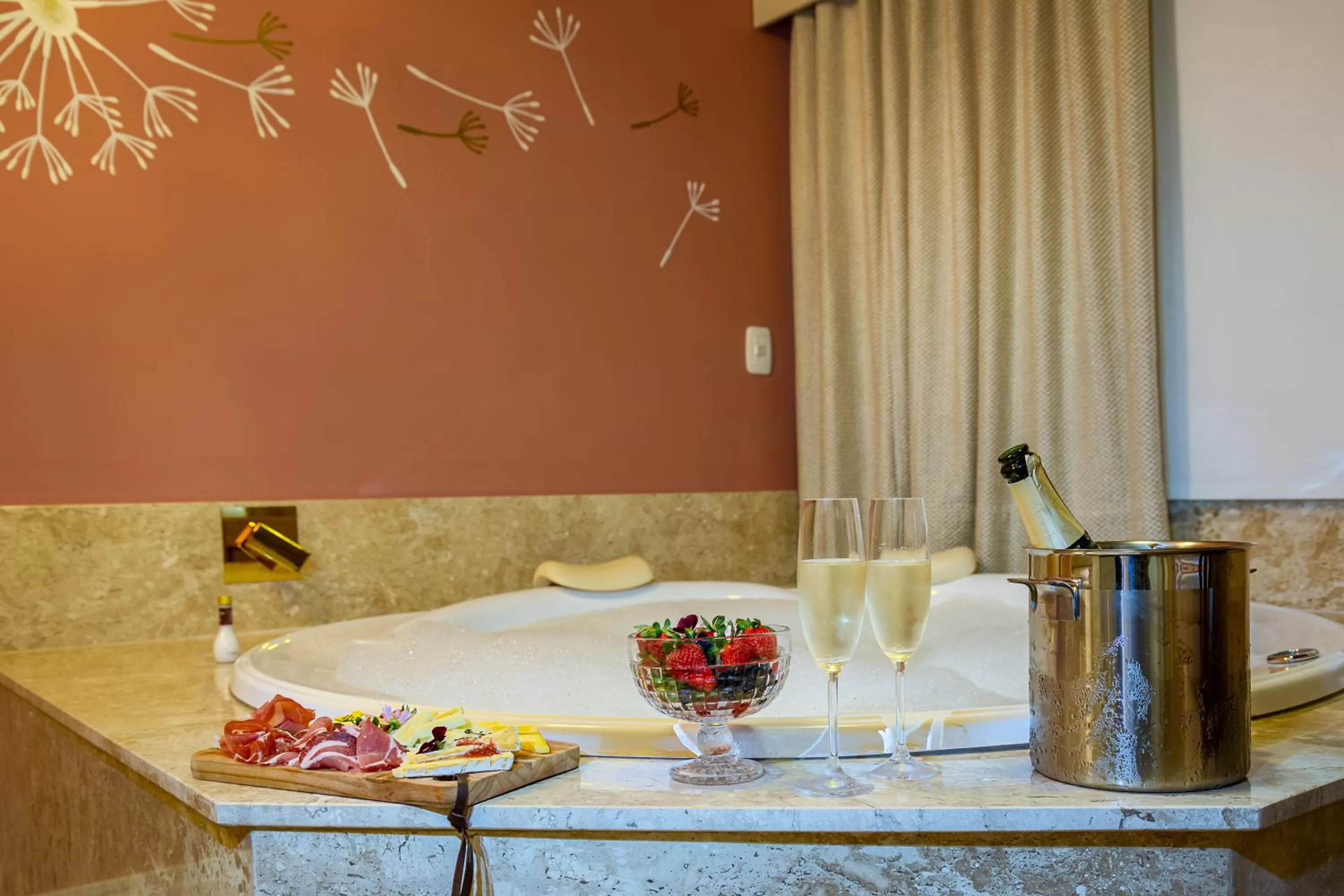 Food and drinks in Blumen Hotel Boutique