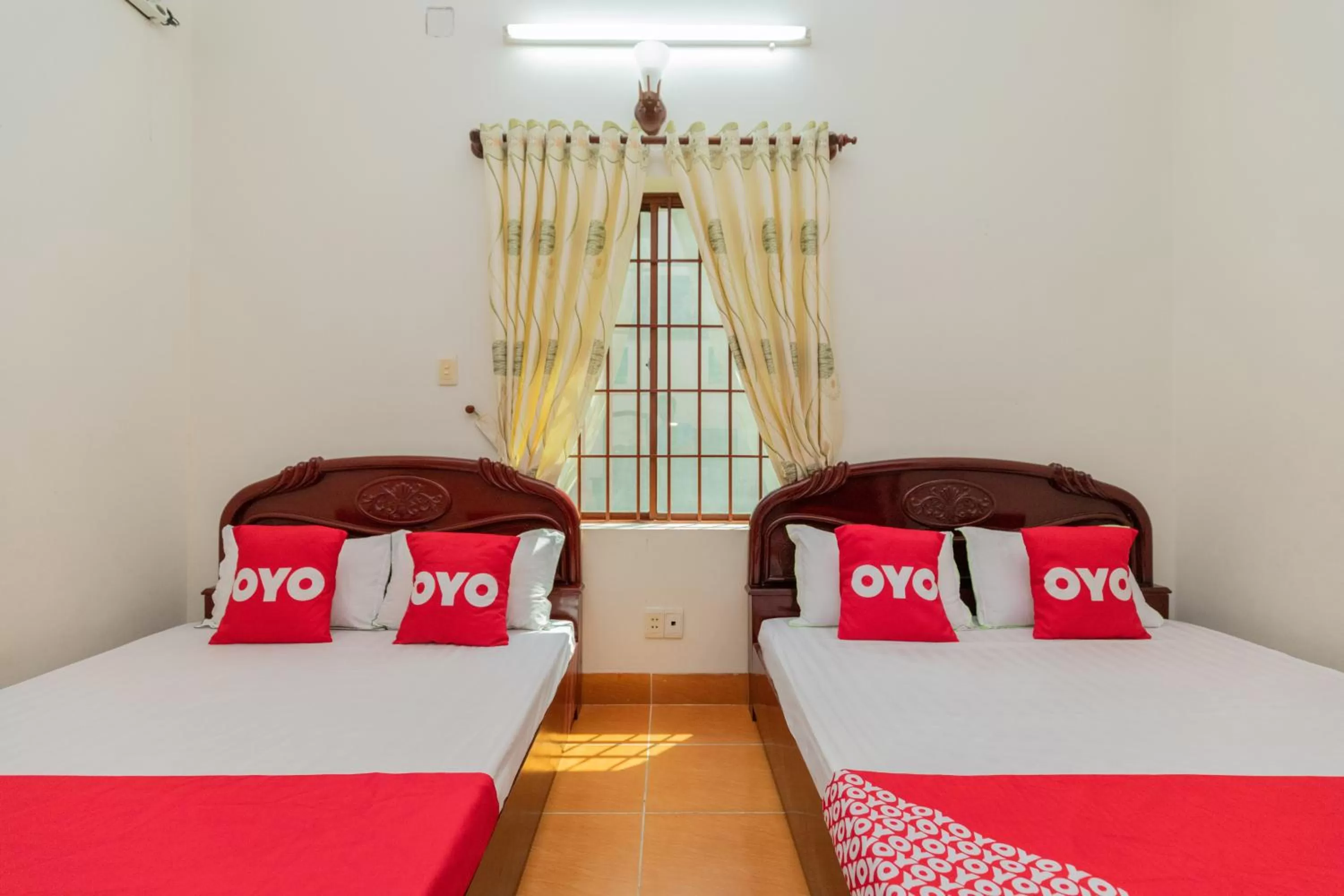 Photo of the whole room, Bed in Lien Thuy Hotel