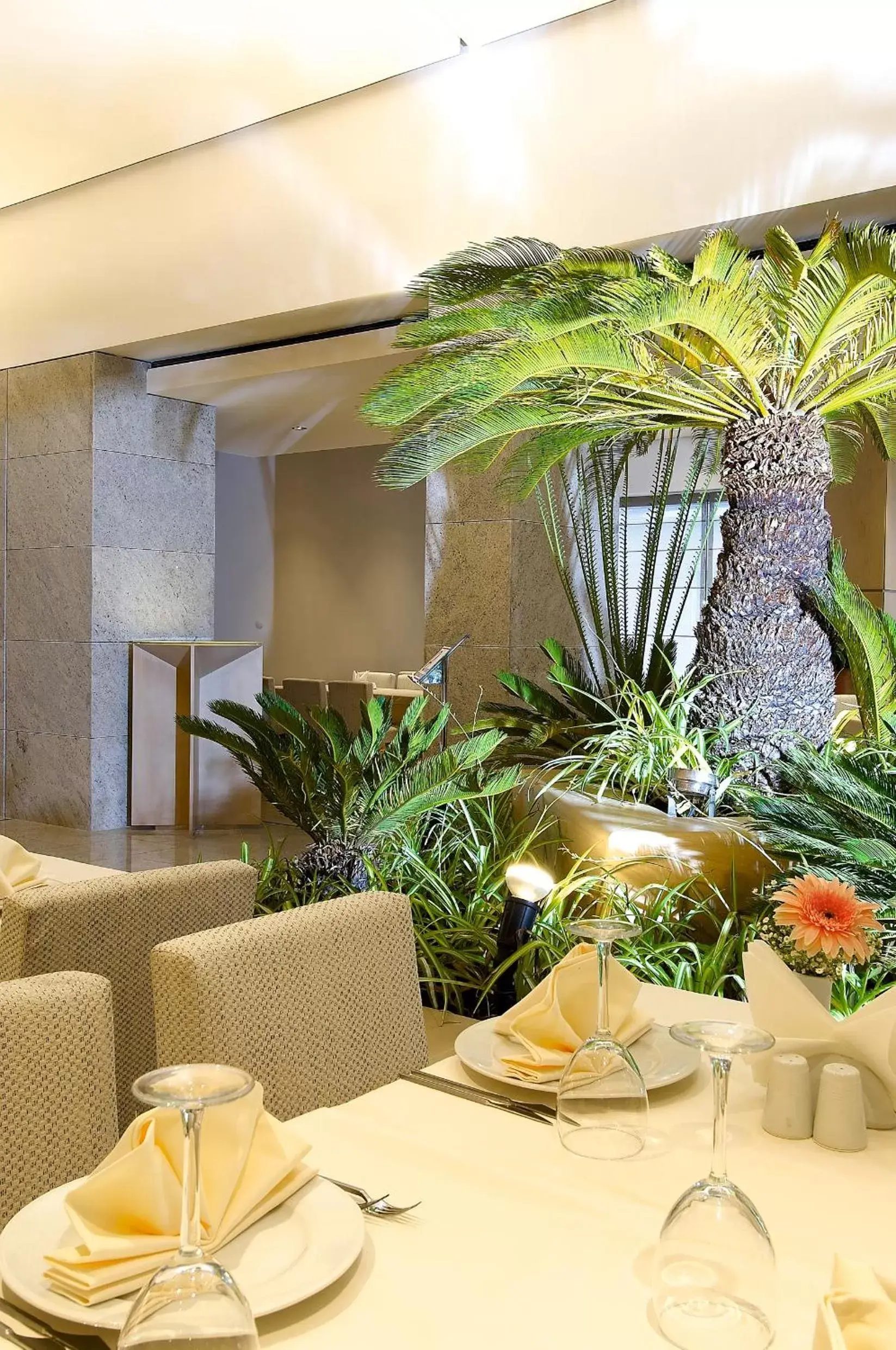 Restaurant/places to eat in Ontur Izmir Otel