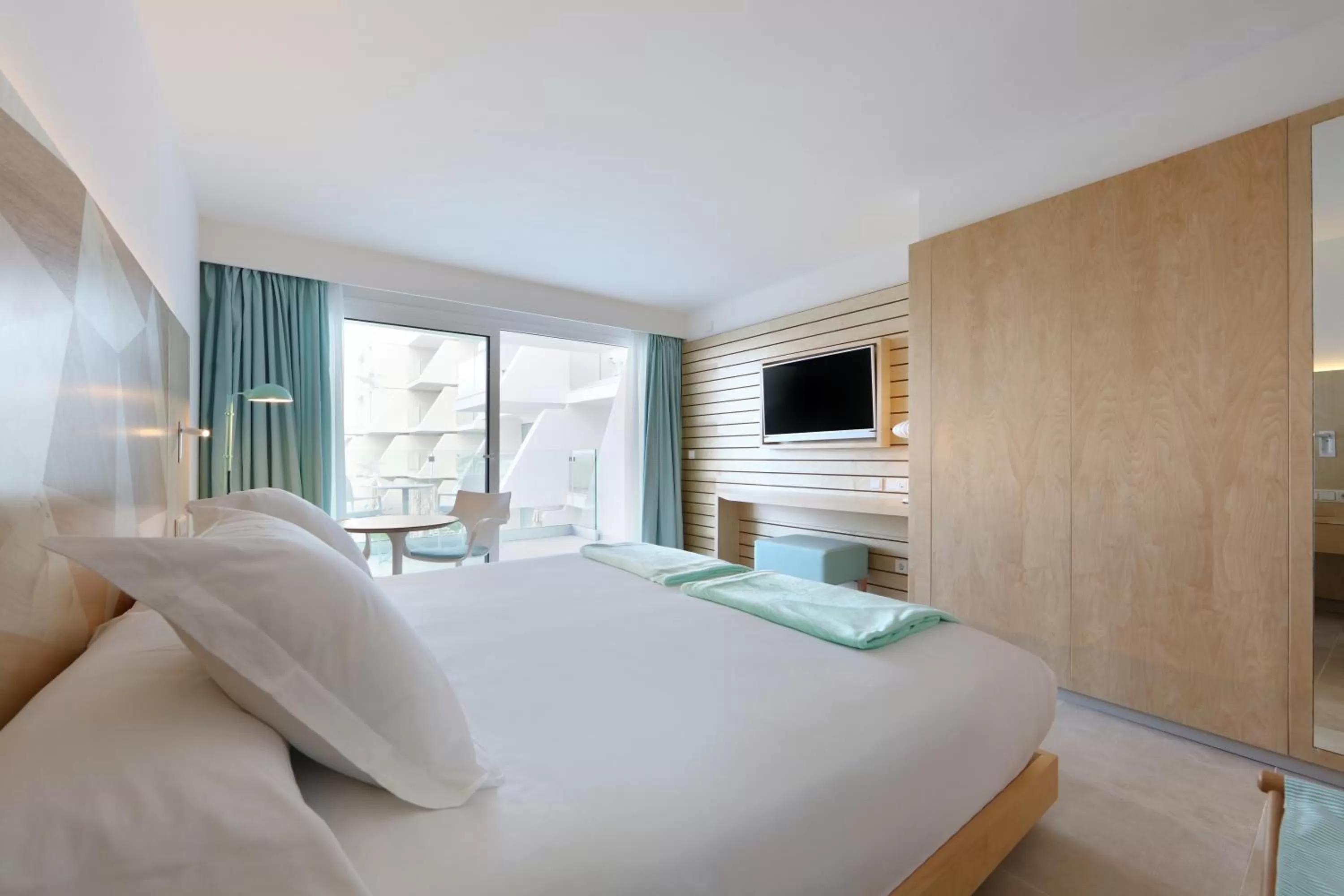 Bedroom, Bed in Iberostar Selection Playa de Palma