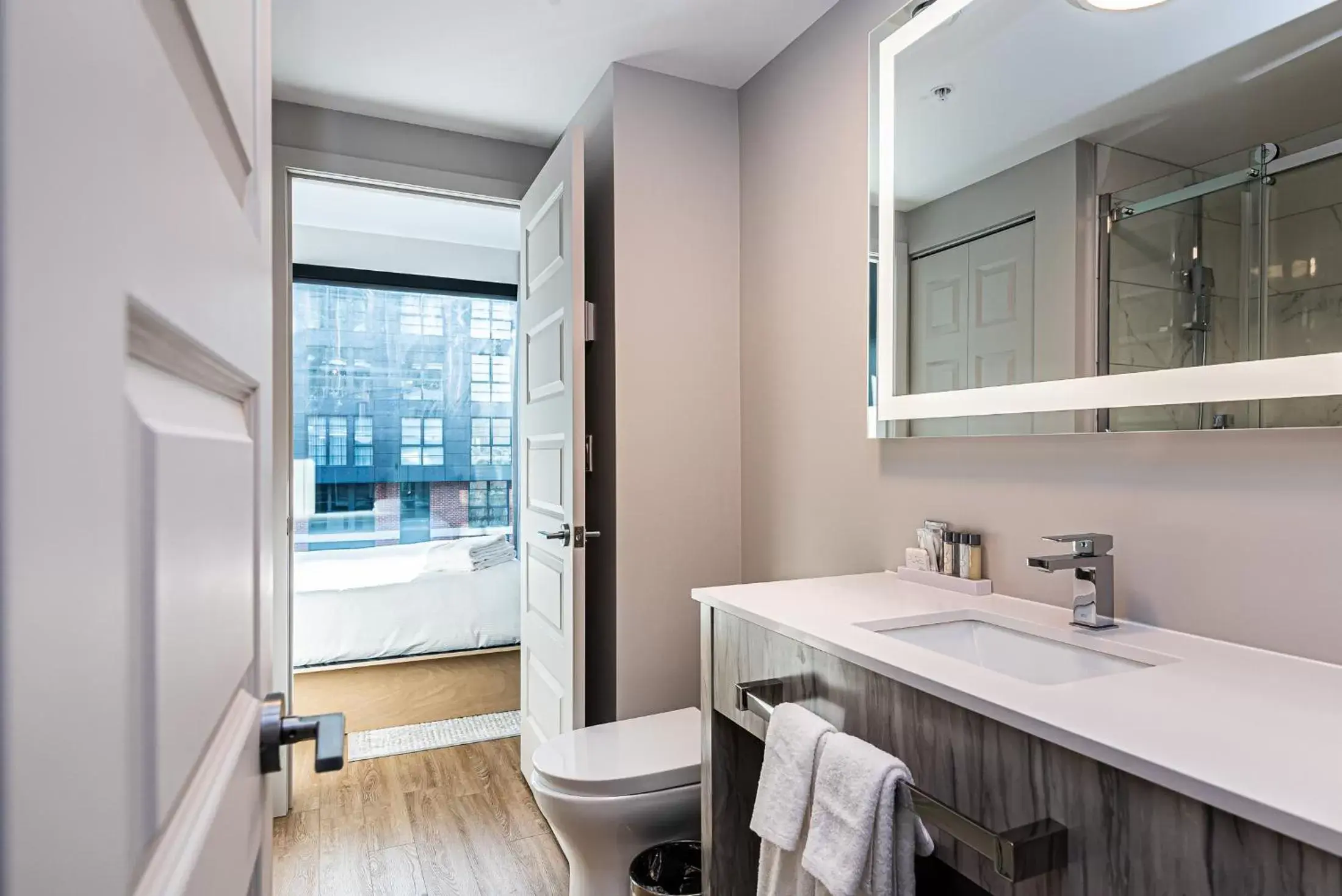 Bathroom in WRFY Griffintown Apartment