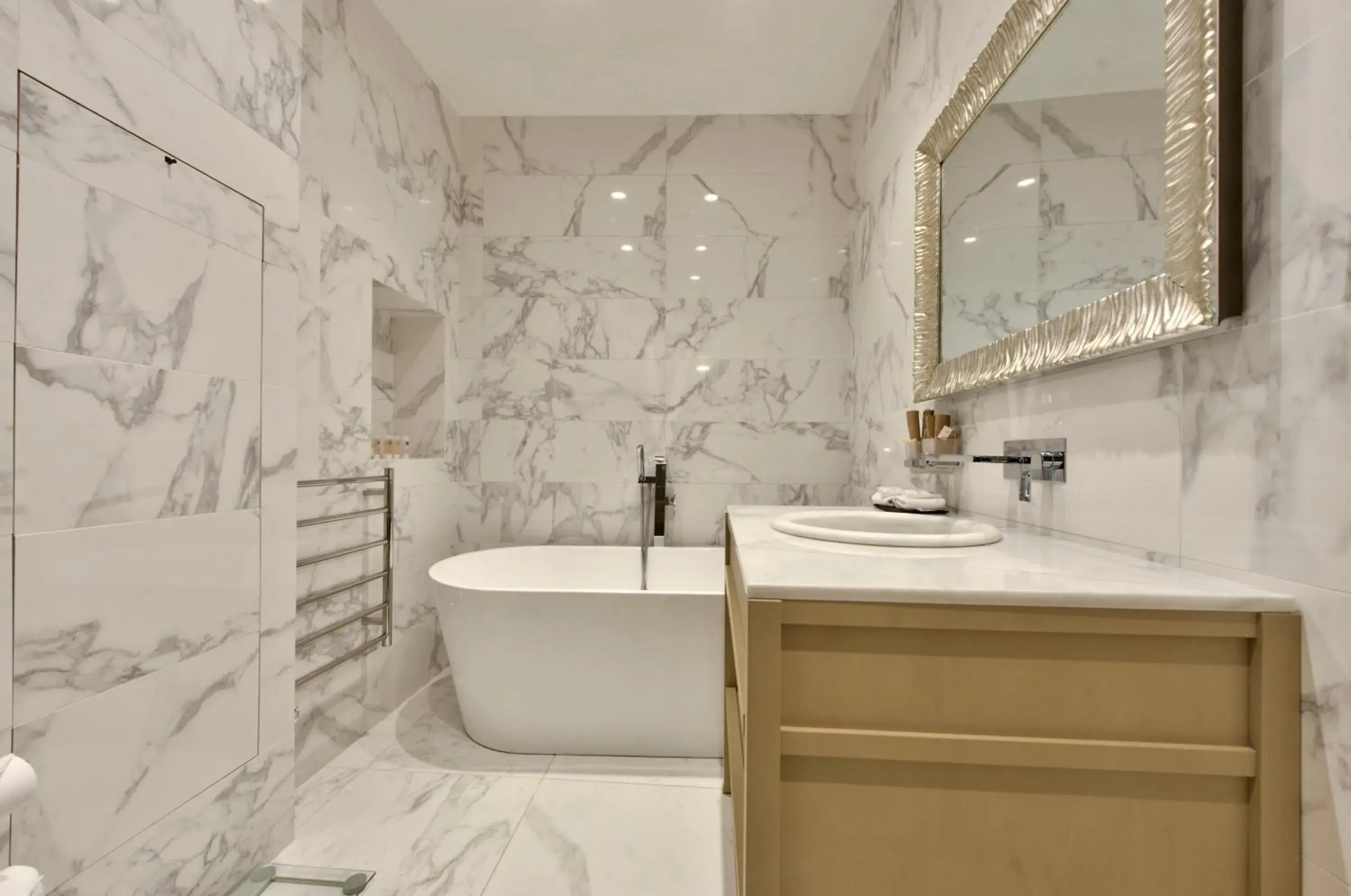 Bathroom in Palazzo Consiglia - IK Collection