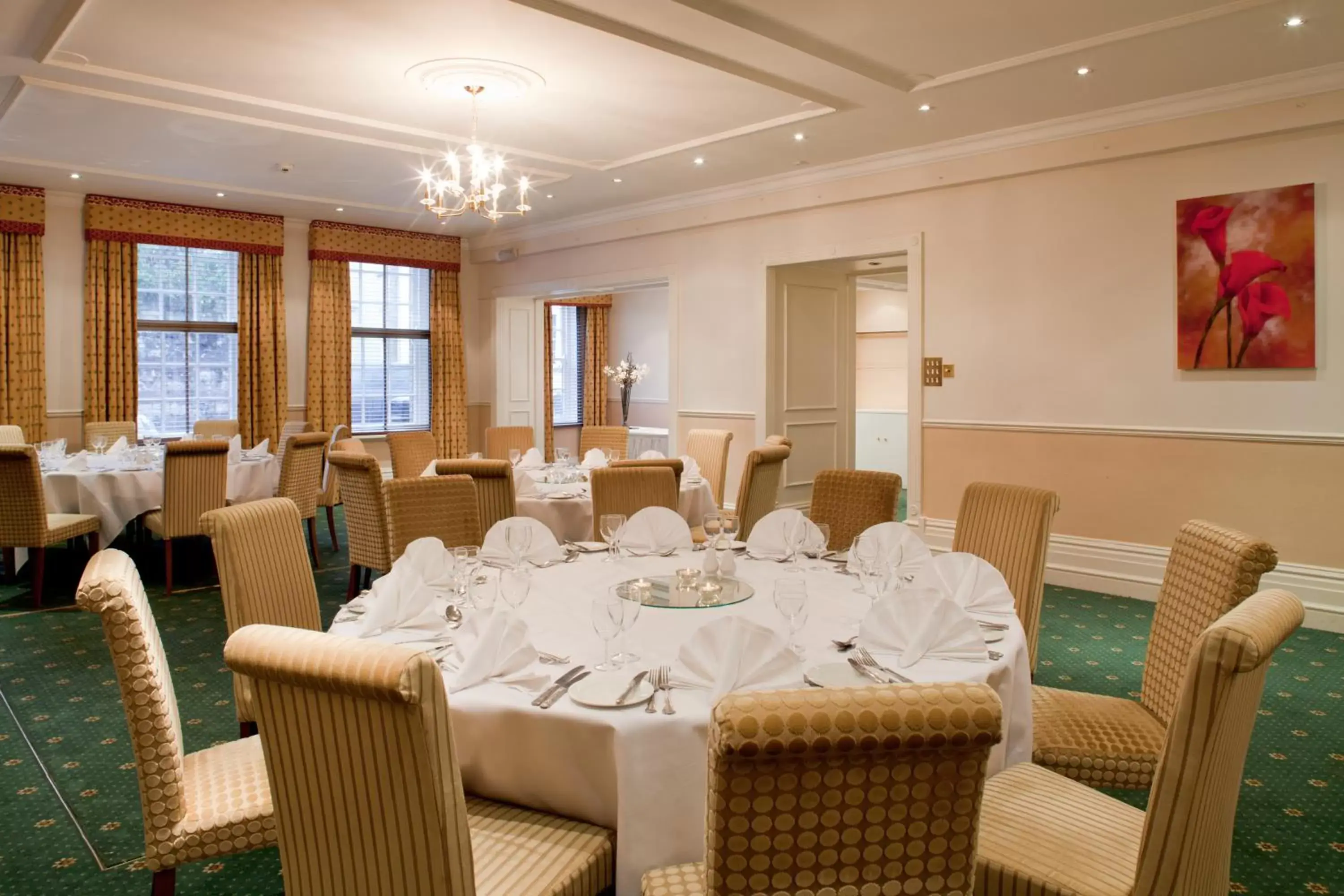 Banquet/Function facilities, Restaurant/Places to Eat in Mercure Salisbury White Hart Hotel