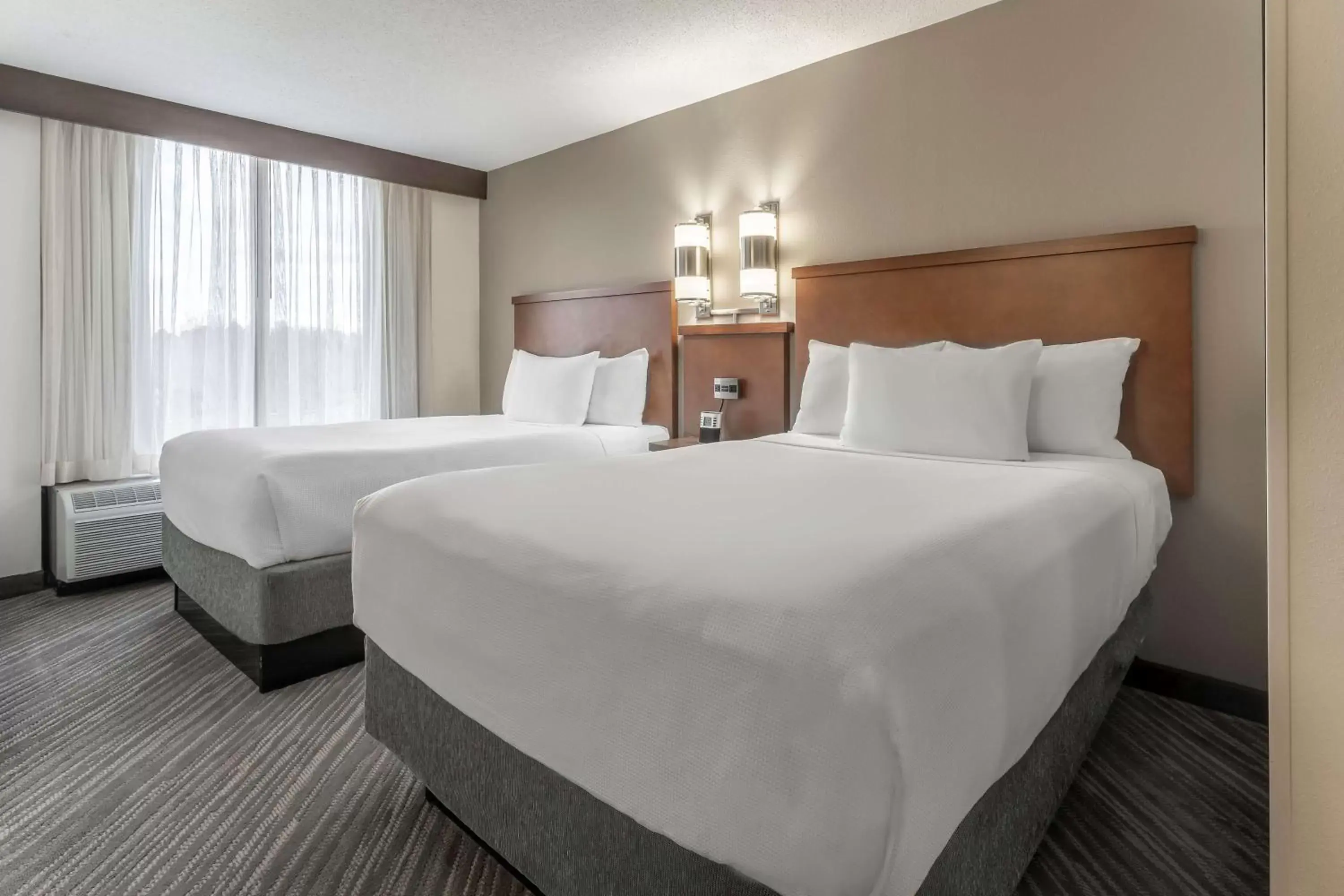 Photo of the whole room, Bed in Hyatt Place Richmond Arboretum