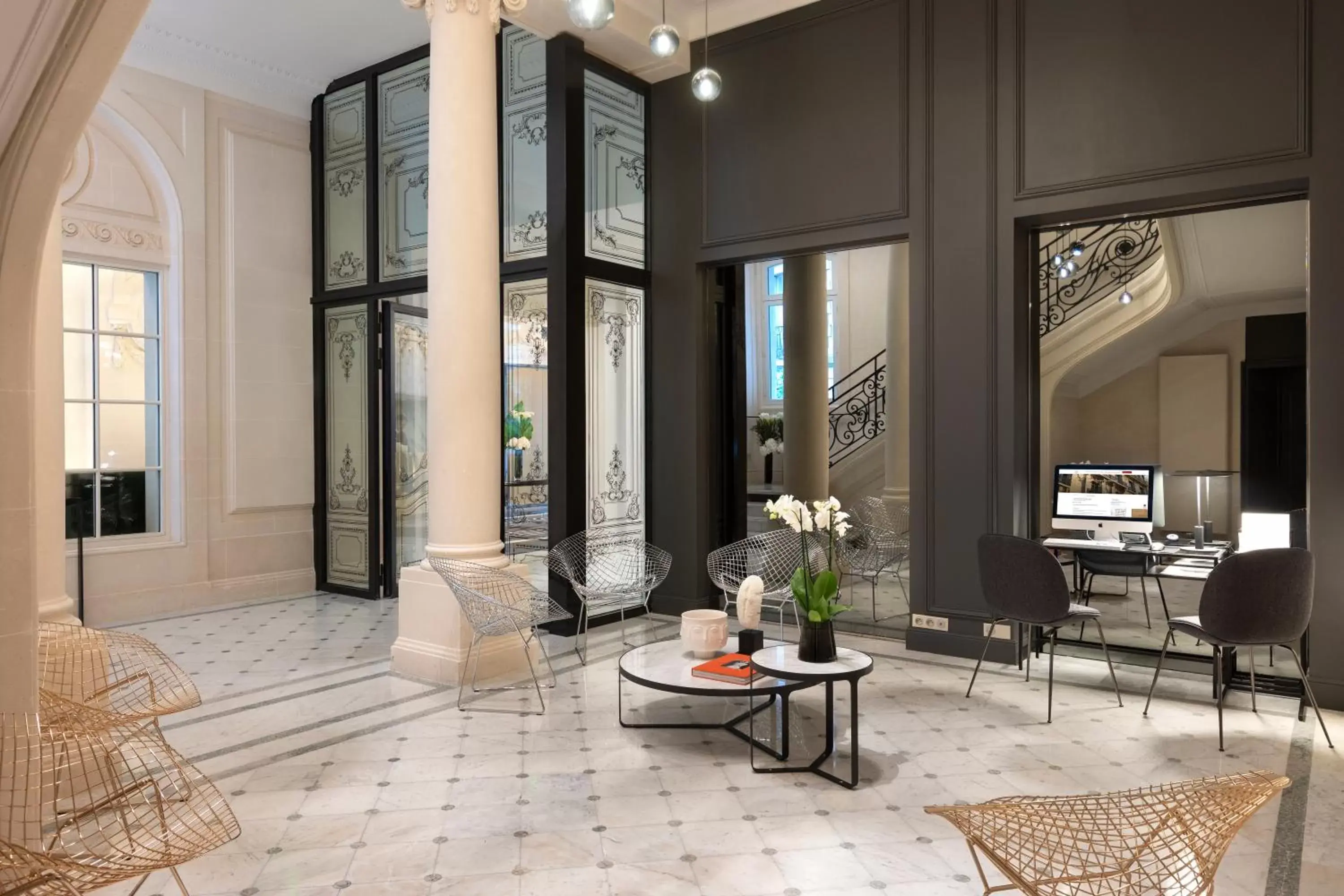 Business facilities, Lobby/Reception in La Clef Champs-Élysées Paris by The Crest Collection