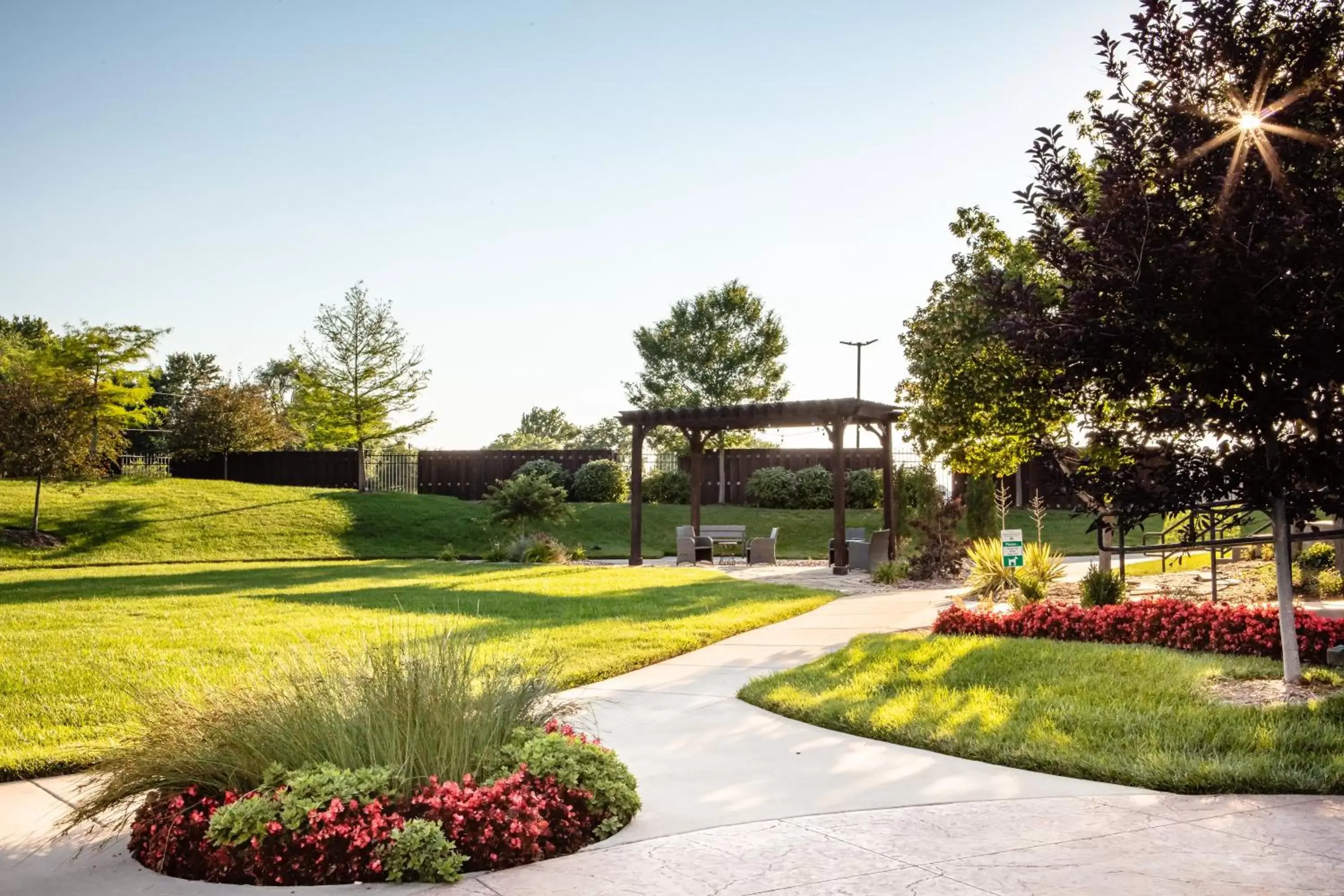 Lobby or reception, Garden in Holiday Inn Wichita East I-35, an IHG Hotel