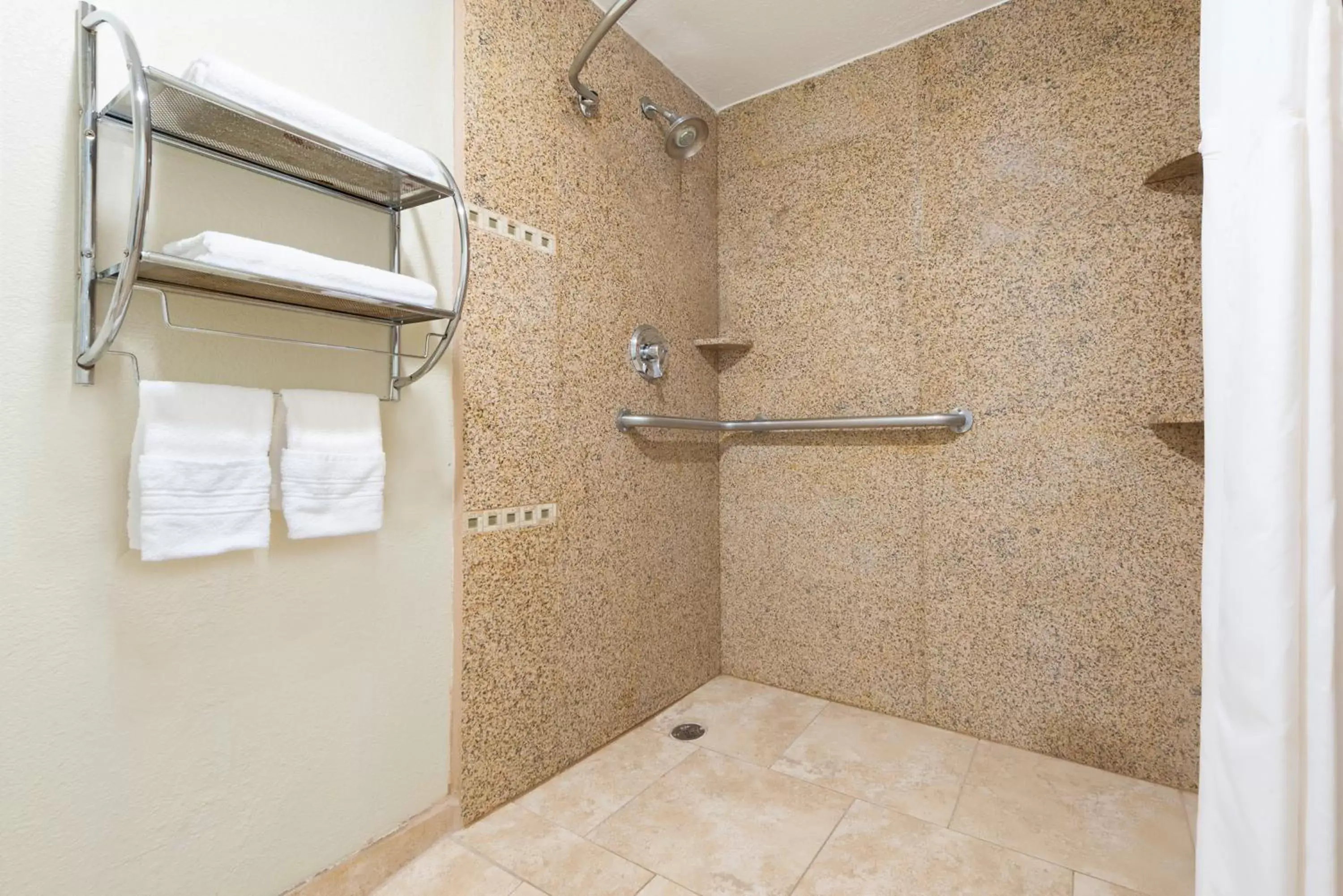 Shower, Bathroom in Days Inn by Wyndham Dalhart