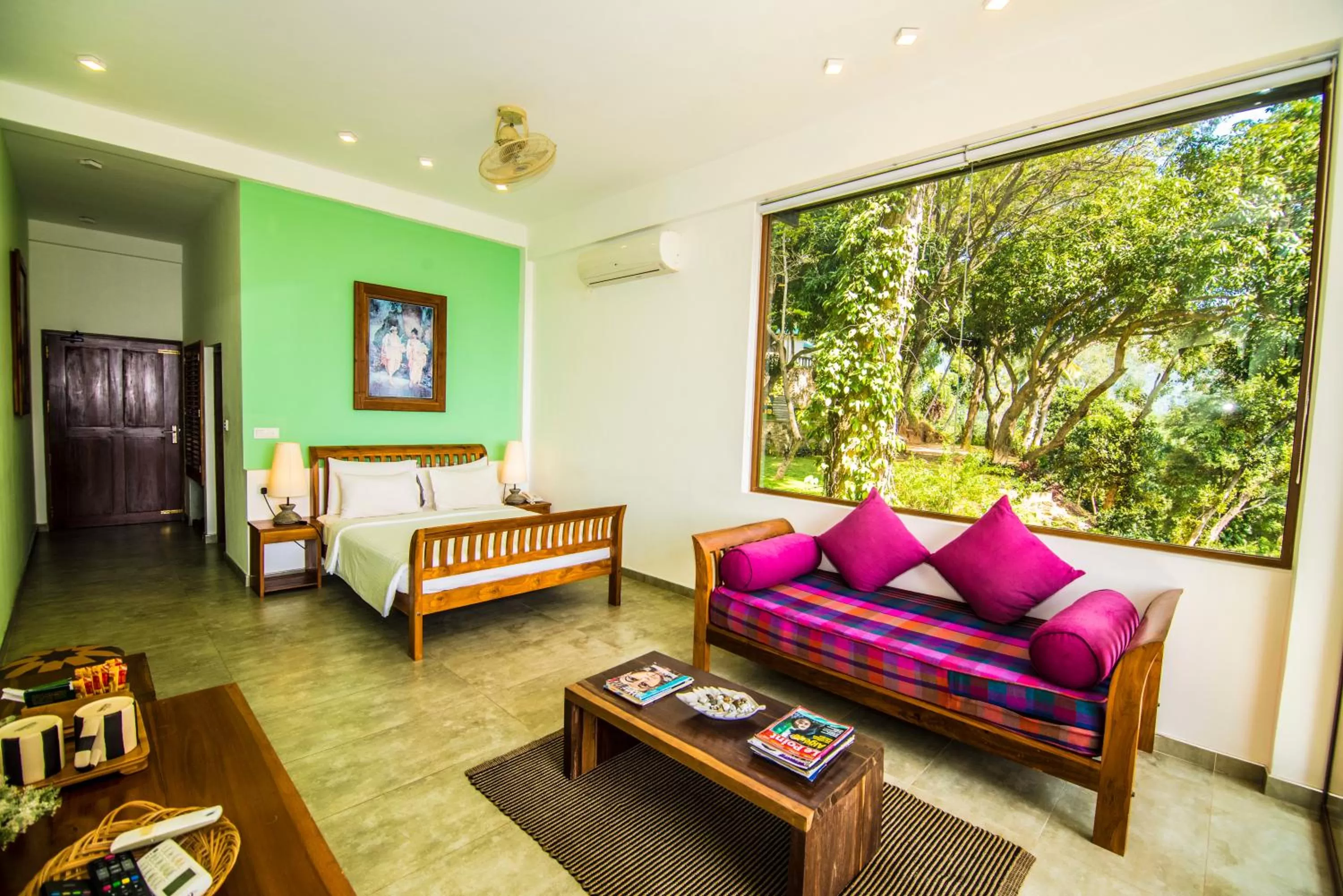 Living room, Bed in Ella Planters Bungalow