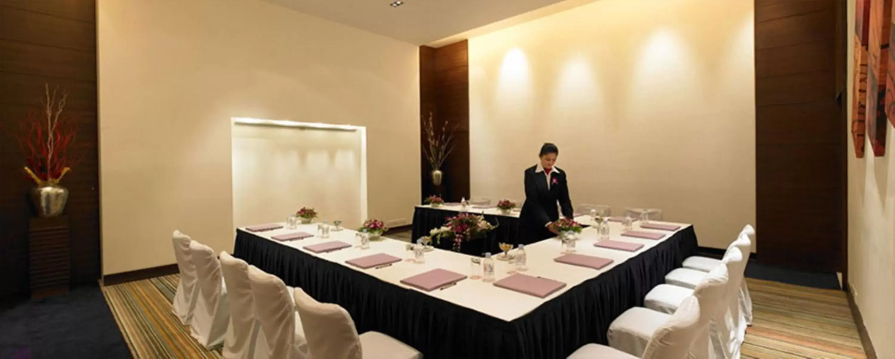 Banquet/Function facilities in Royal Orchid Central, Pune