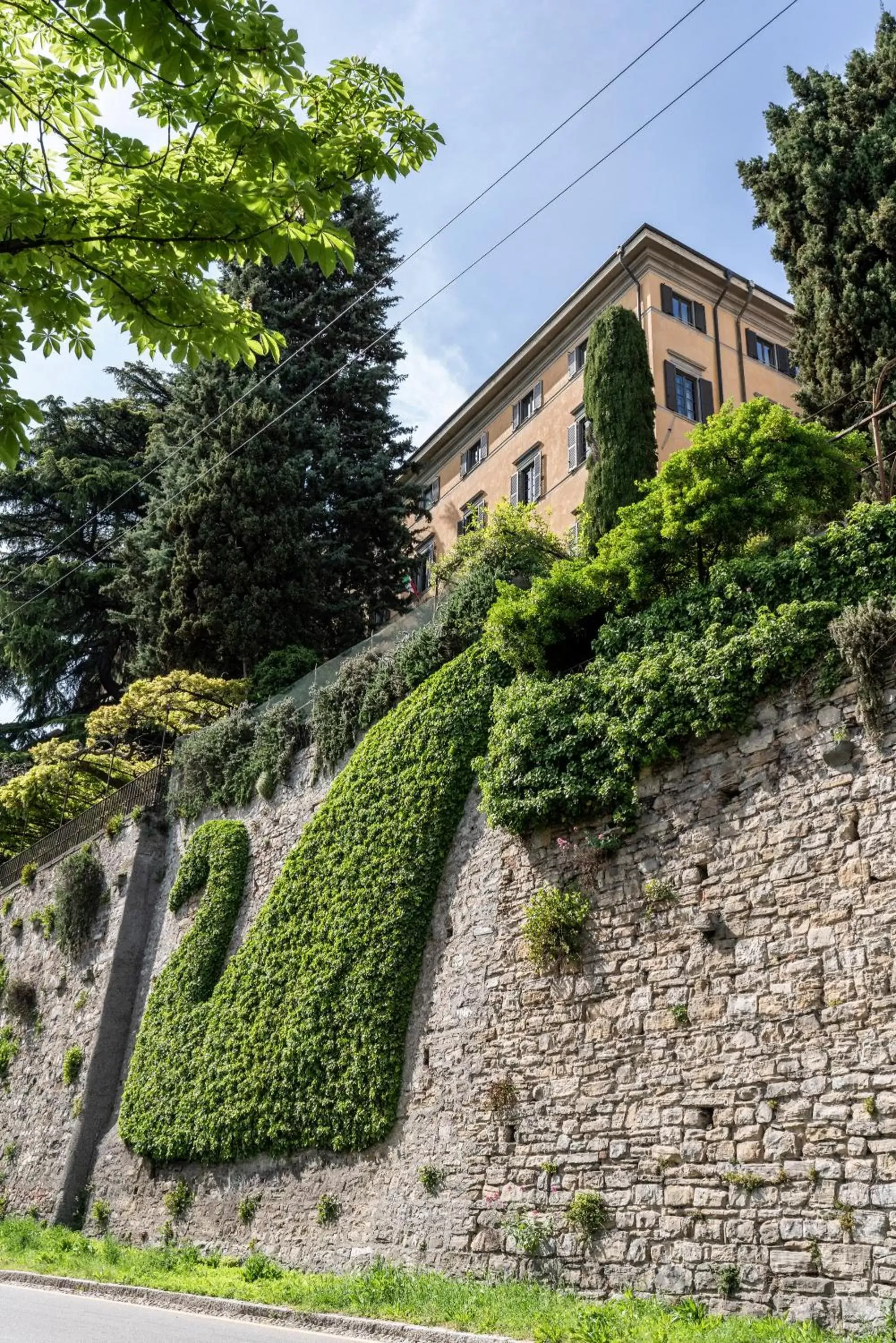 Property building in FORESTERIA di PALAZZO RADICI