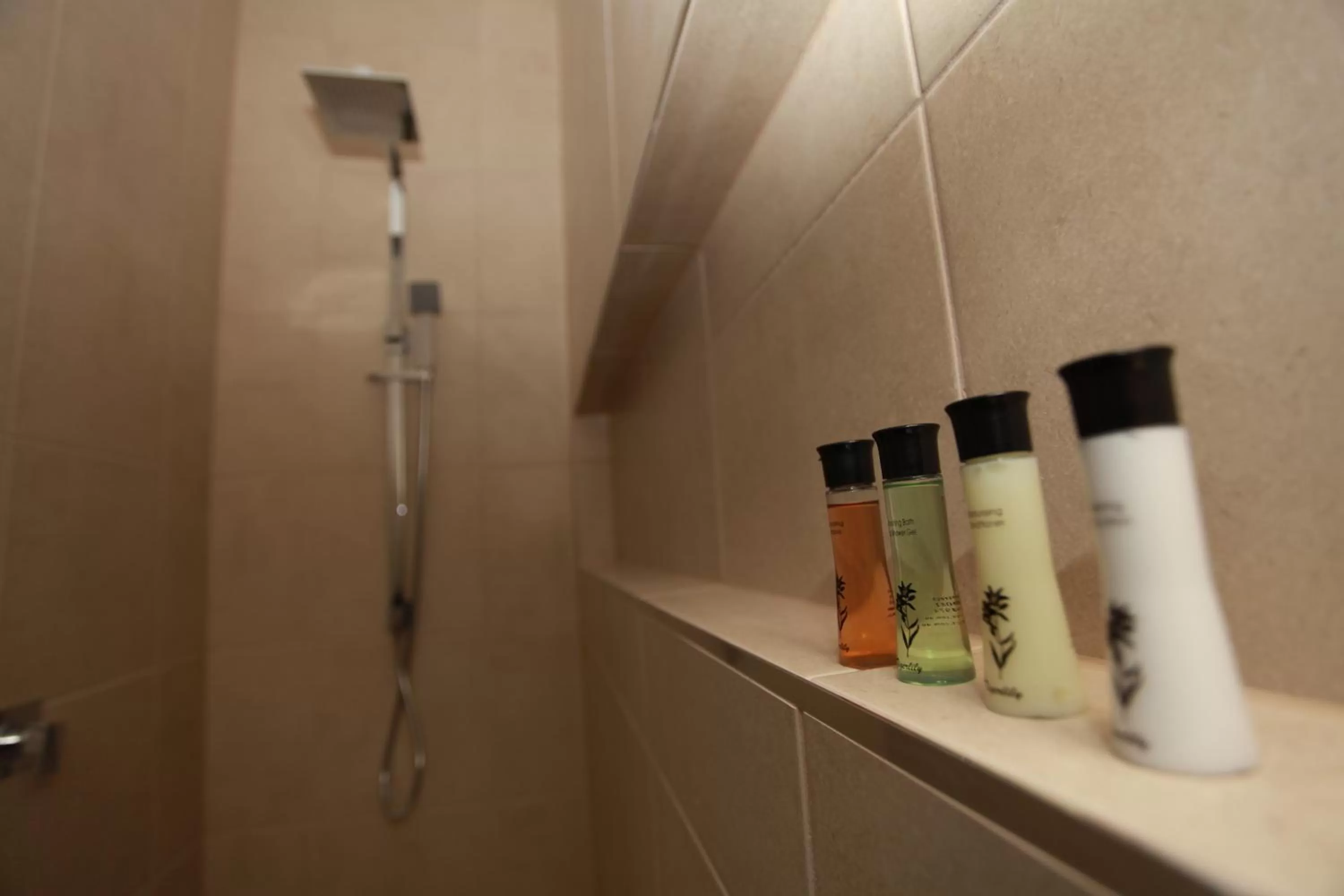 Bathroom in Ballarat Premier Apartments