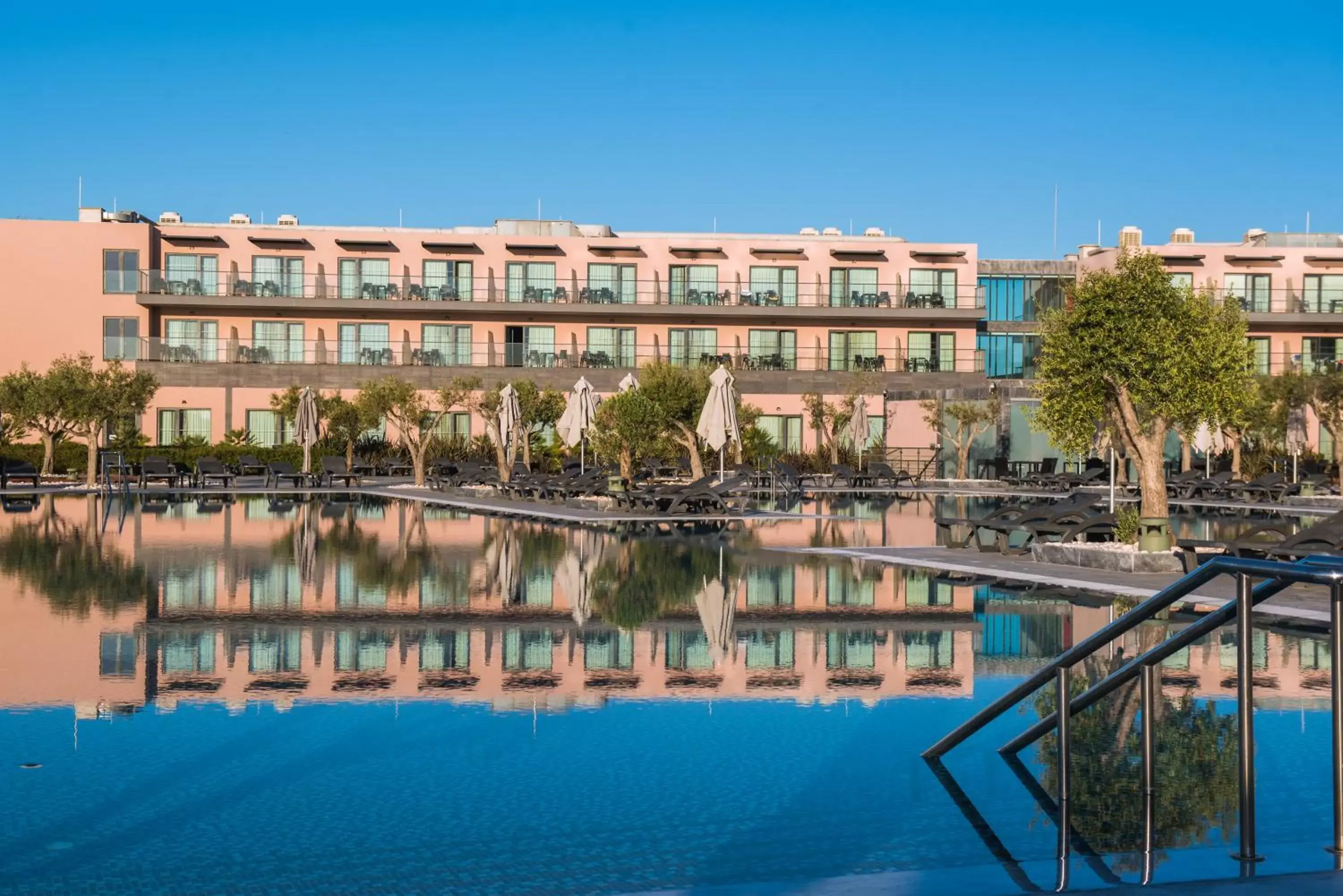 Swimming Pool in Vila Gale Lagos