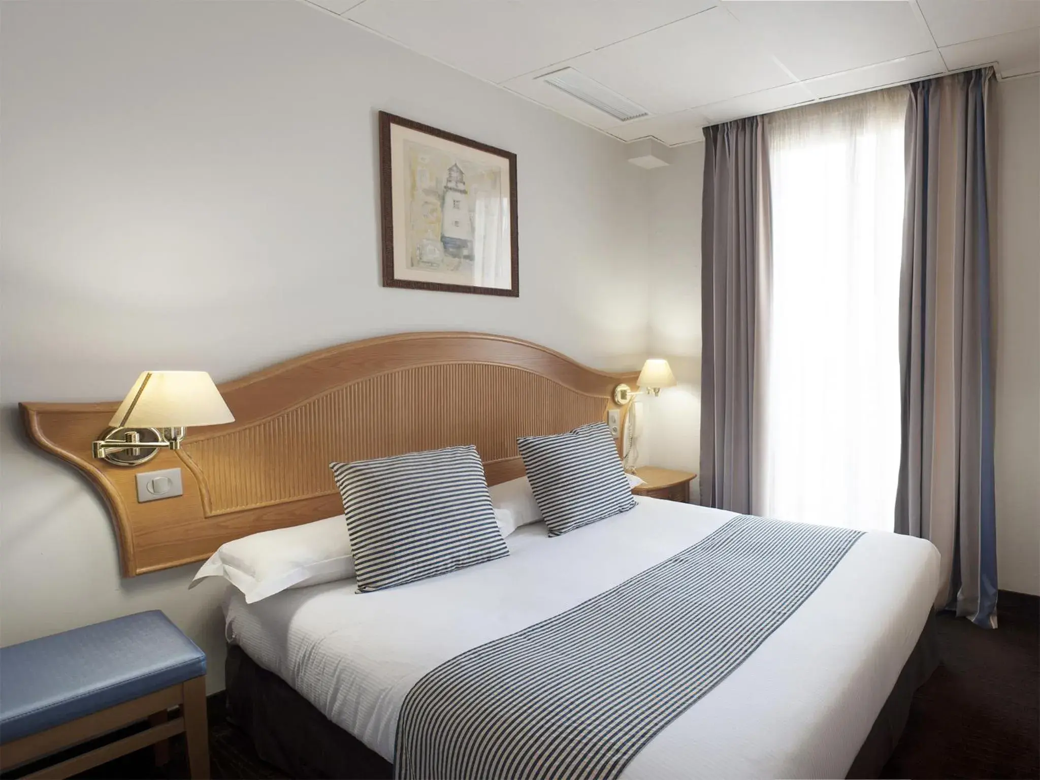 Small Double Room with Balcony in Hôtel Esprit d'Azur Small Double Room with Balcony in Hôtel Esprit d'Azur