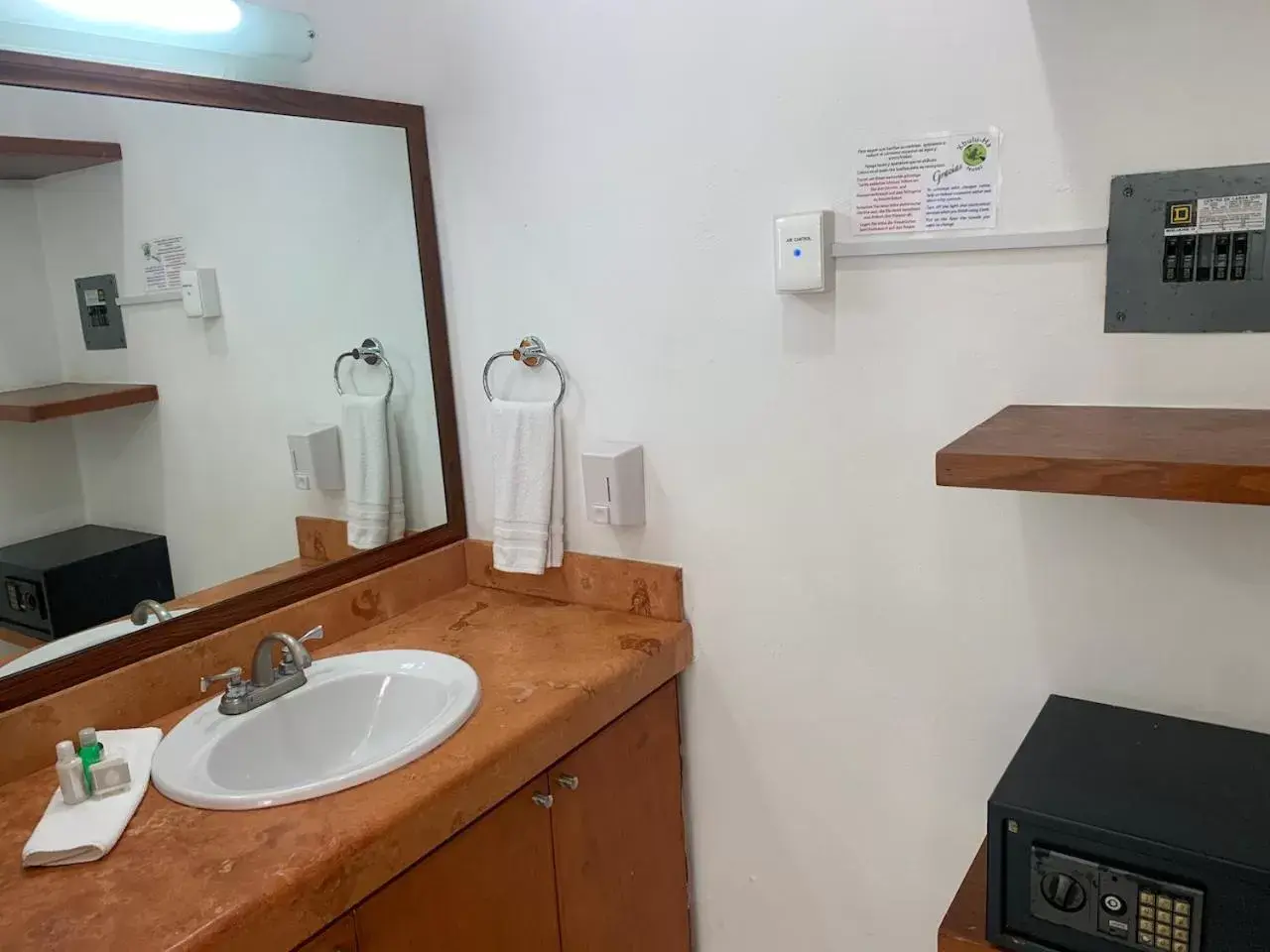 Bathroom in Xbulu-Ha
