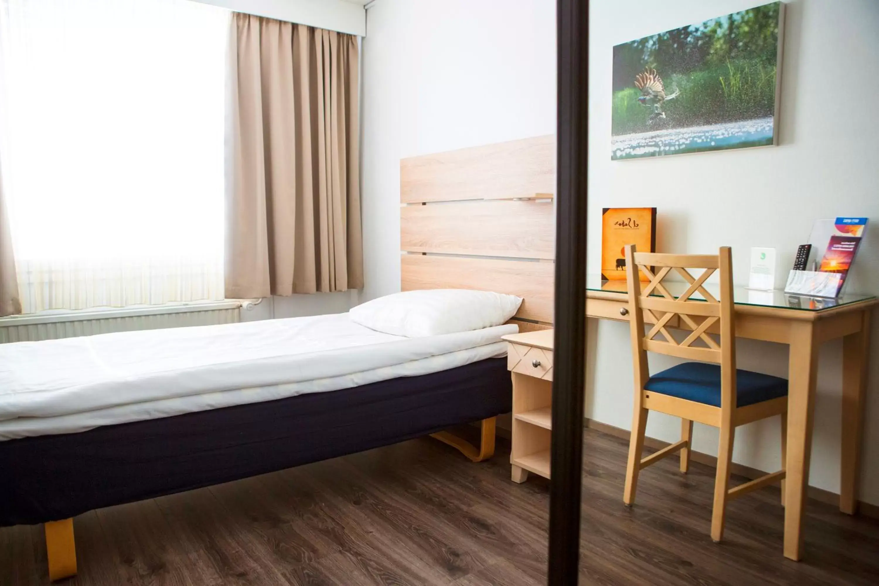 Bedroom, Bed in Finlandia Hotel Airport Oulu