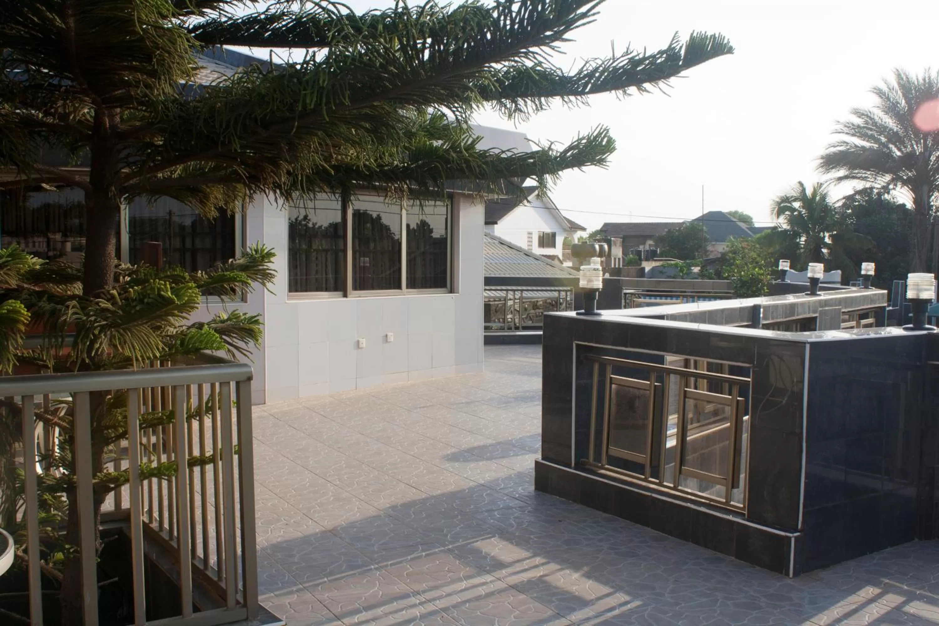 Area and facilities in Eastgate Hotel