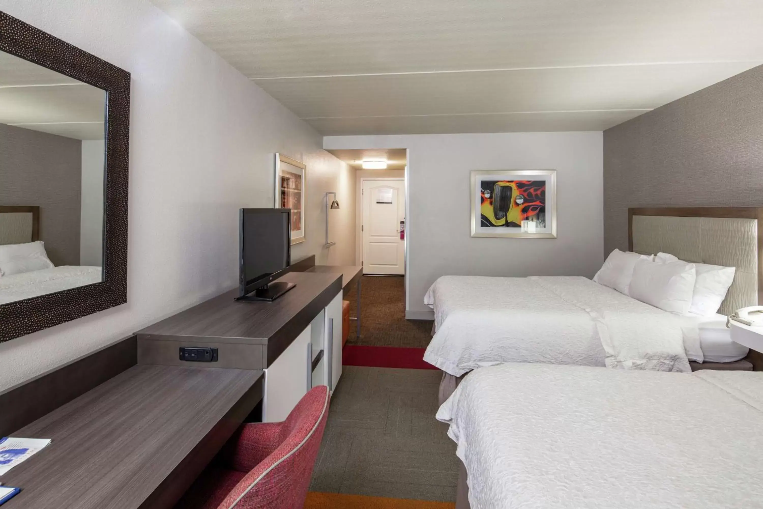 Bedroom, TV/Entertainment Center in Hampton Inn & Suites Austin Cedar Park-Lakeline