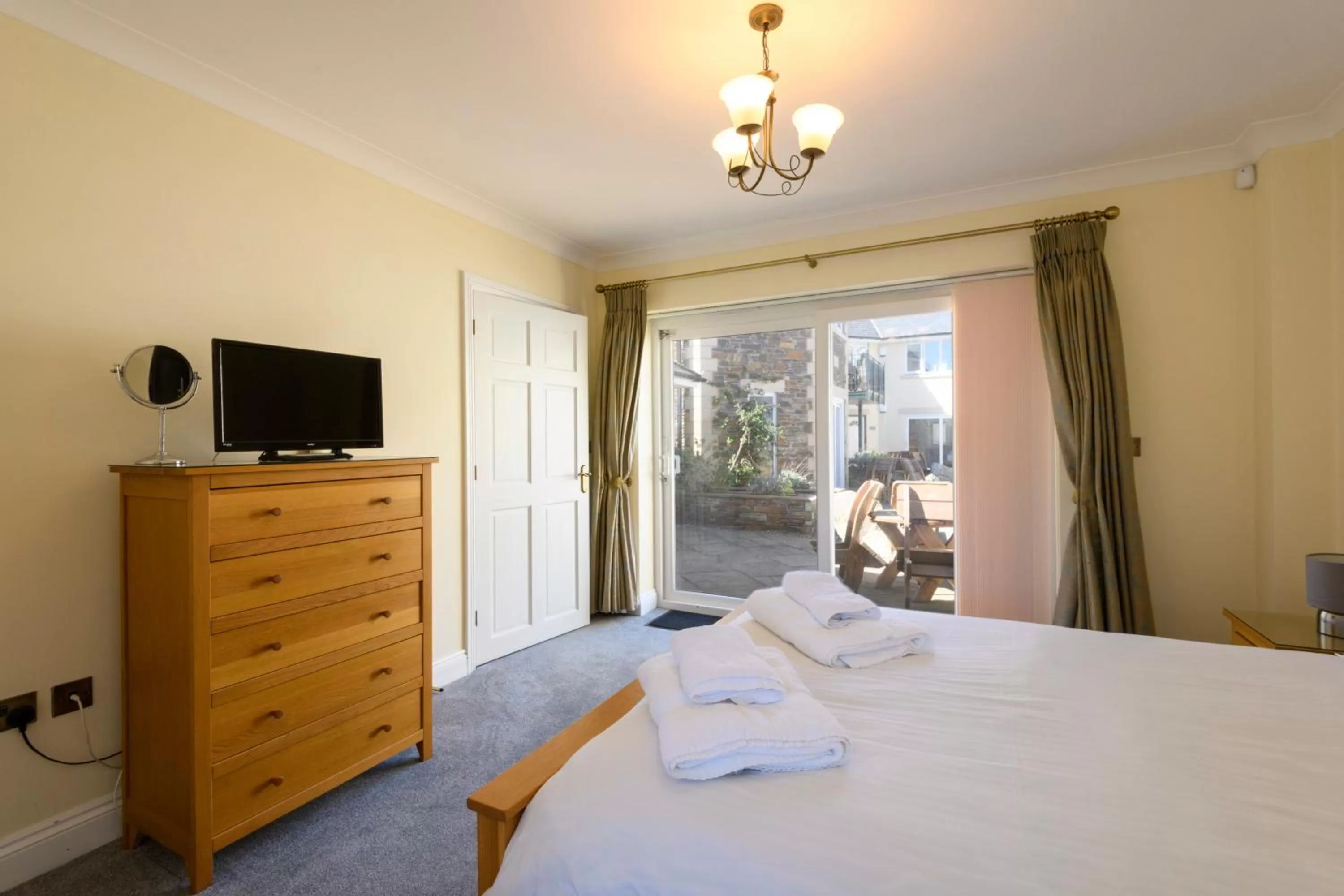 Bed in Porth Veor Manor Villas & Apartments