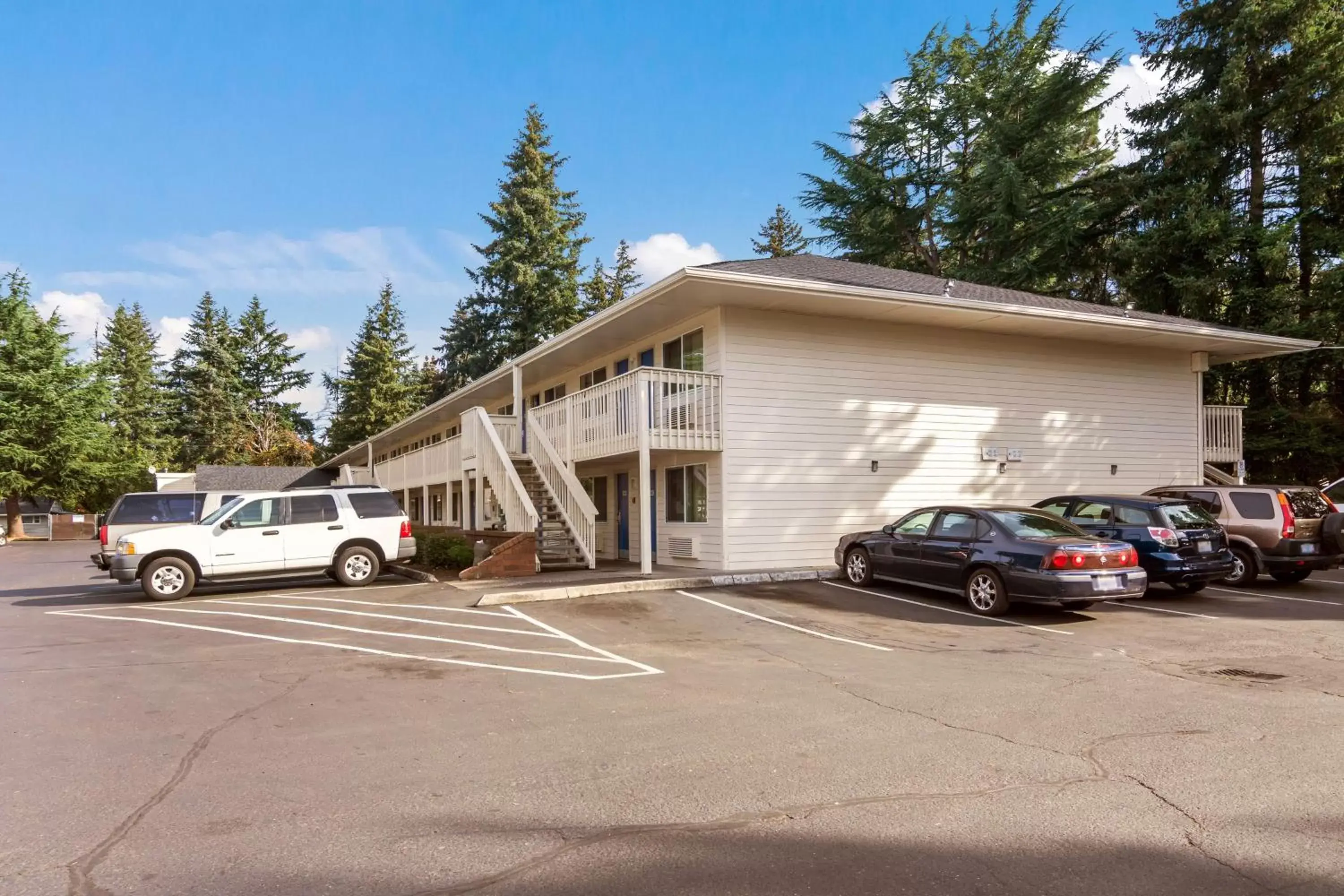 Property Building in Motel 6-Vancouver, WA