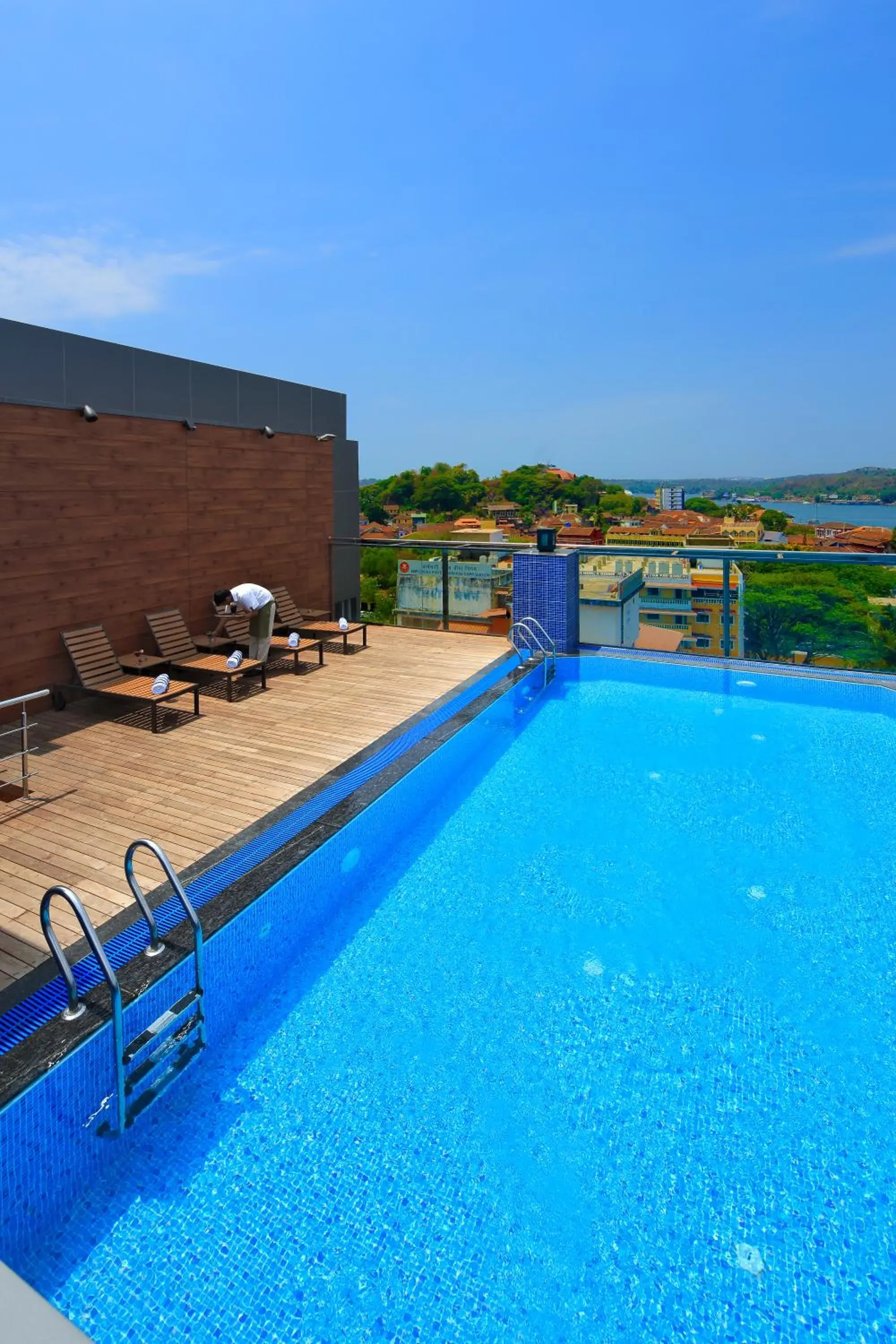 Swimming Pool in Country Inn & Suites By Radisson Goa Panjim