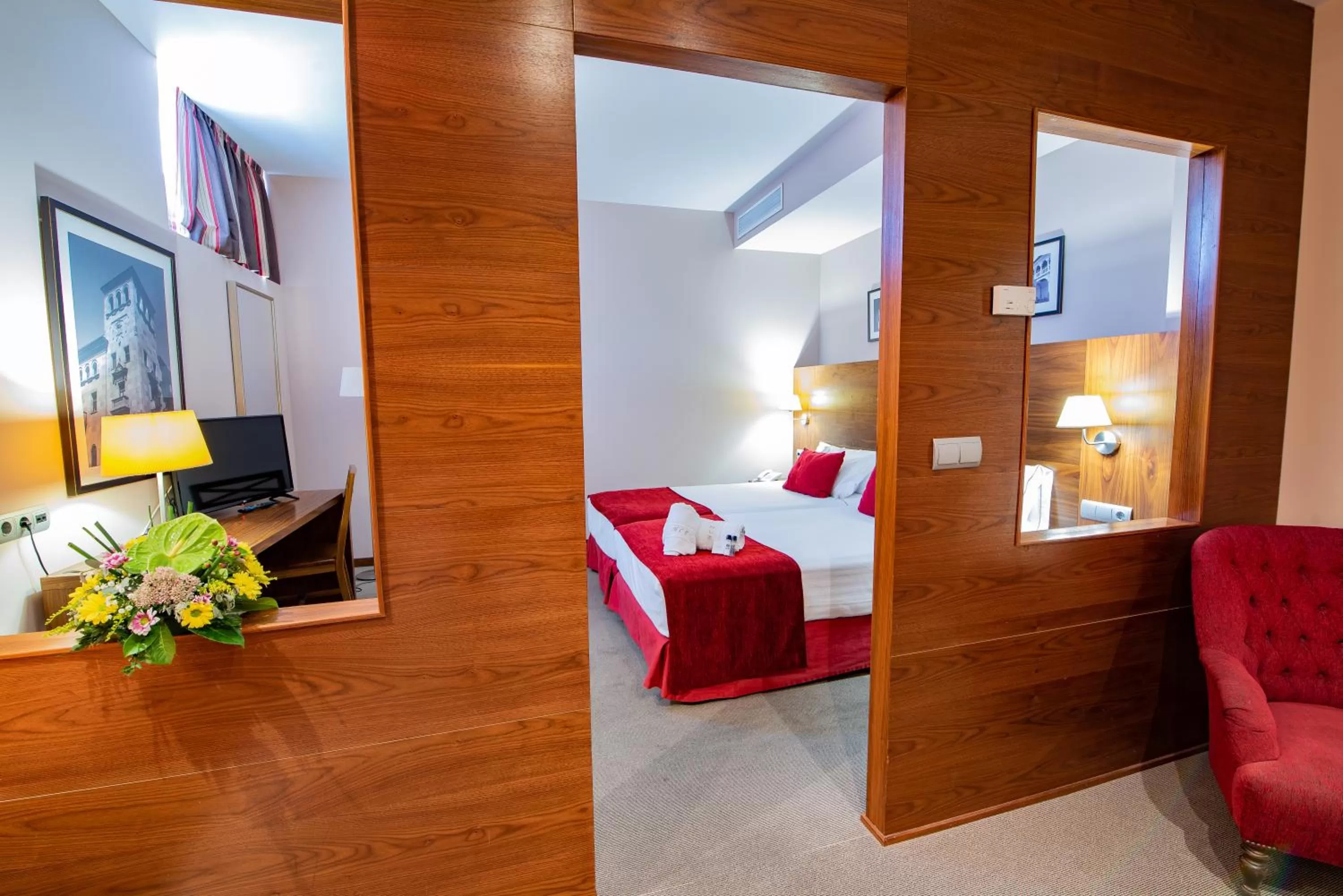 Photo of the whole room, Bed in Hospedium Hotel Casino Del Tormes