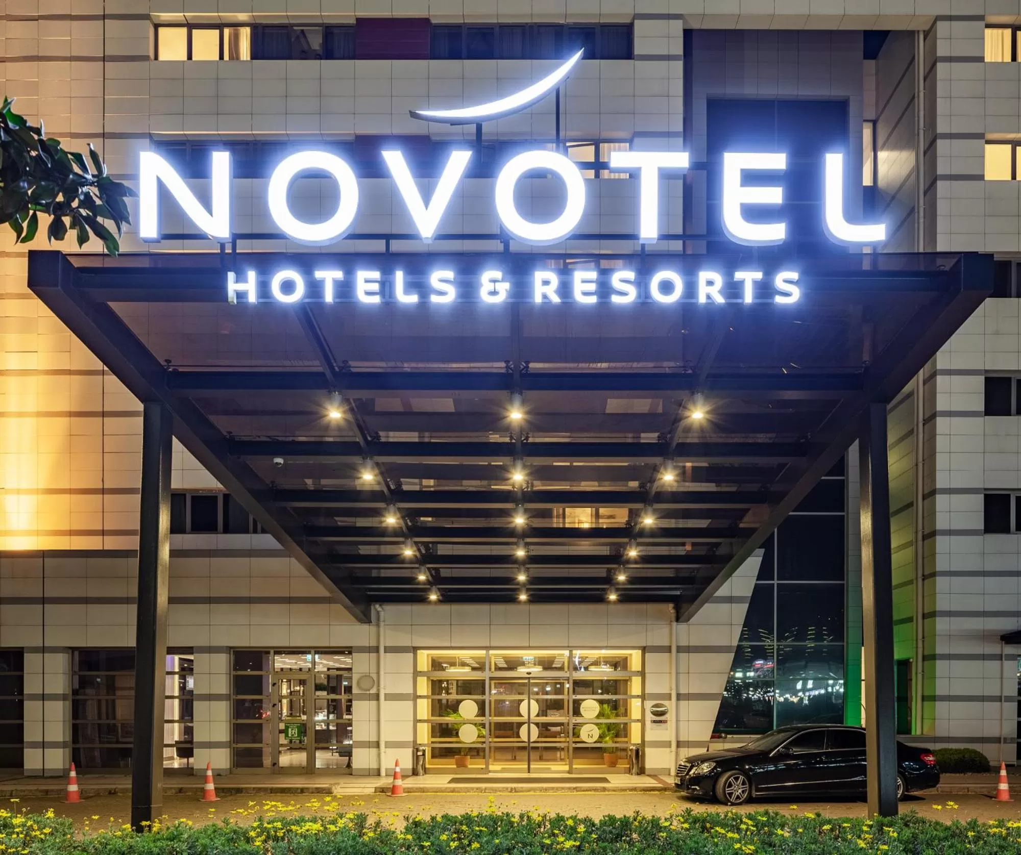 Property logo or sign in Novotel Trabzon