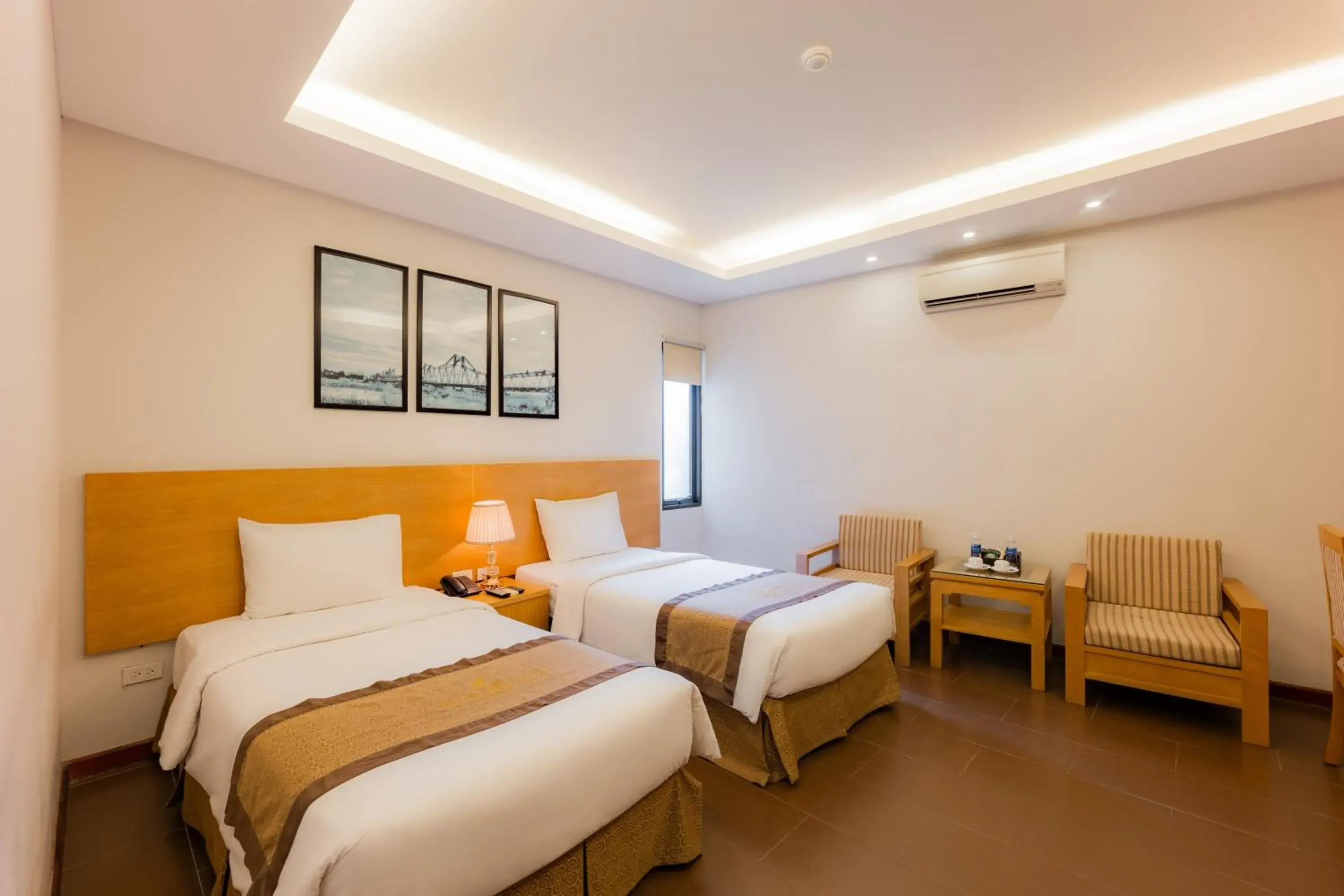 Superior Twin Room in Riverside Hanoi Hotel Superior Twin Room in Riverside Hanoi Hotel