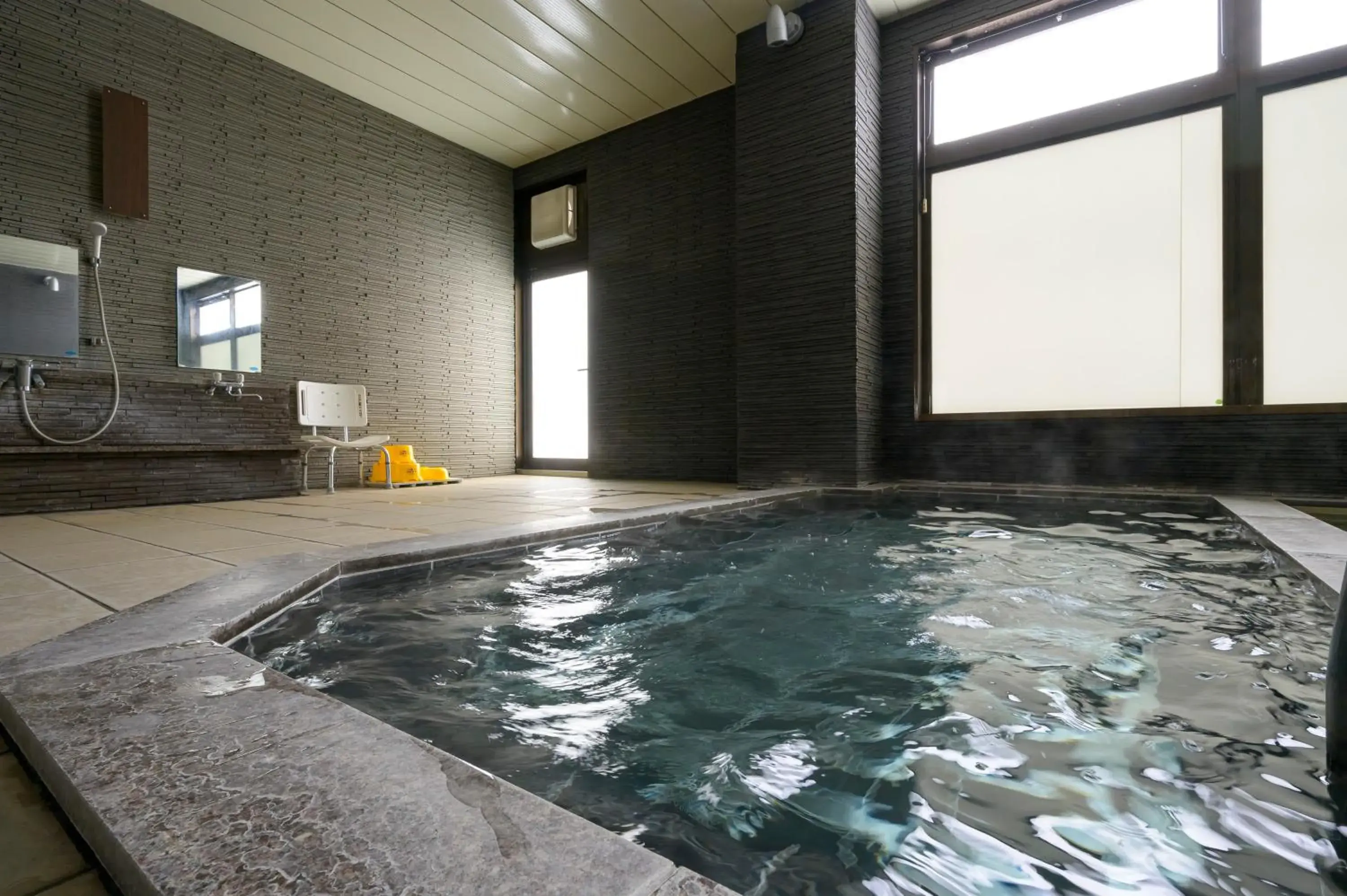 Public Bath, Swimming Pool in Hotel Edel Warme