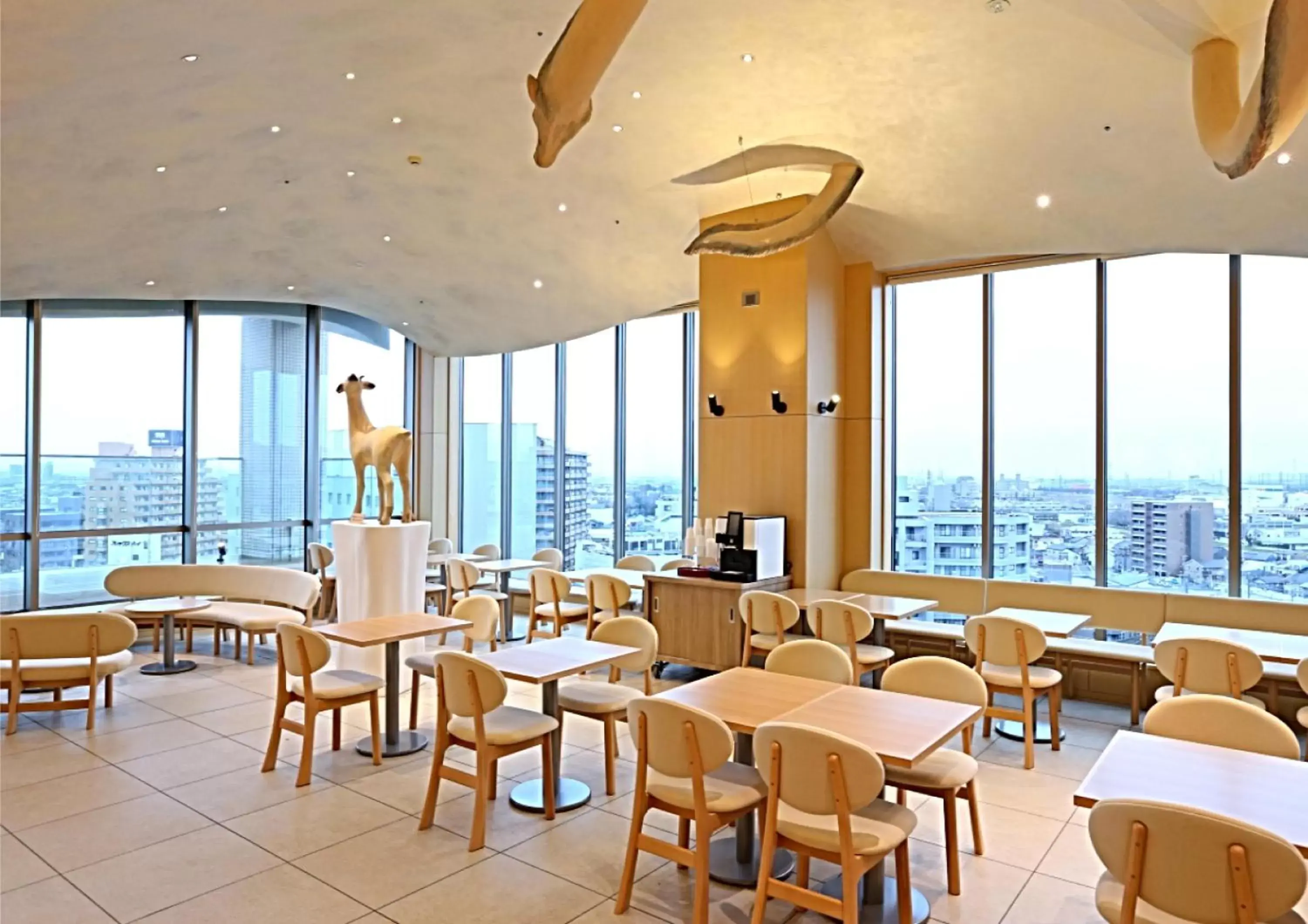 Communal lounge/ TV room, Restaurant/Places to Eat in Hotel Wing International Premium Kanazawa Ekimae