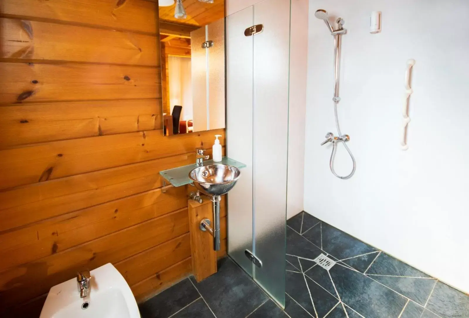 Shower, Bathroom in Hotel Somlom - ECO Friendly Montseny