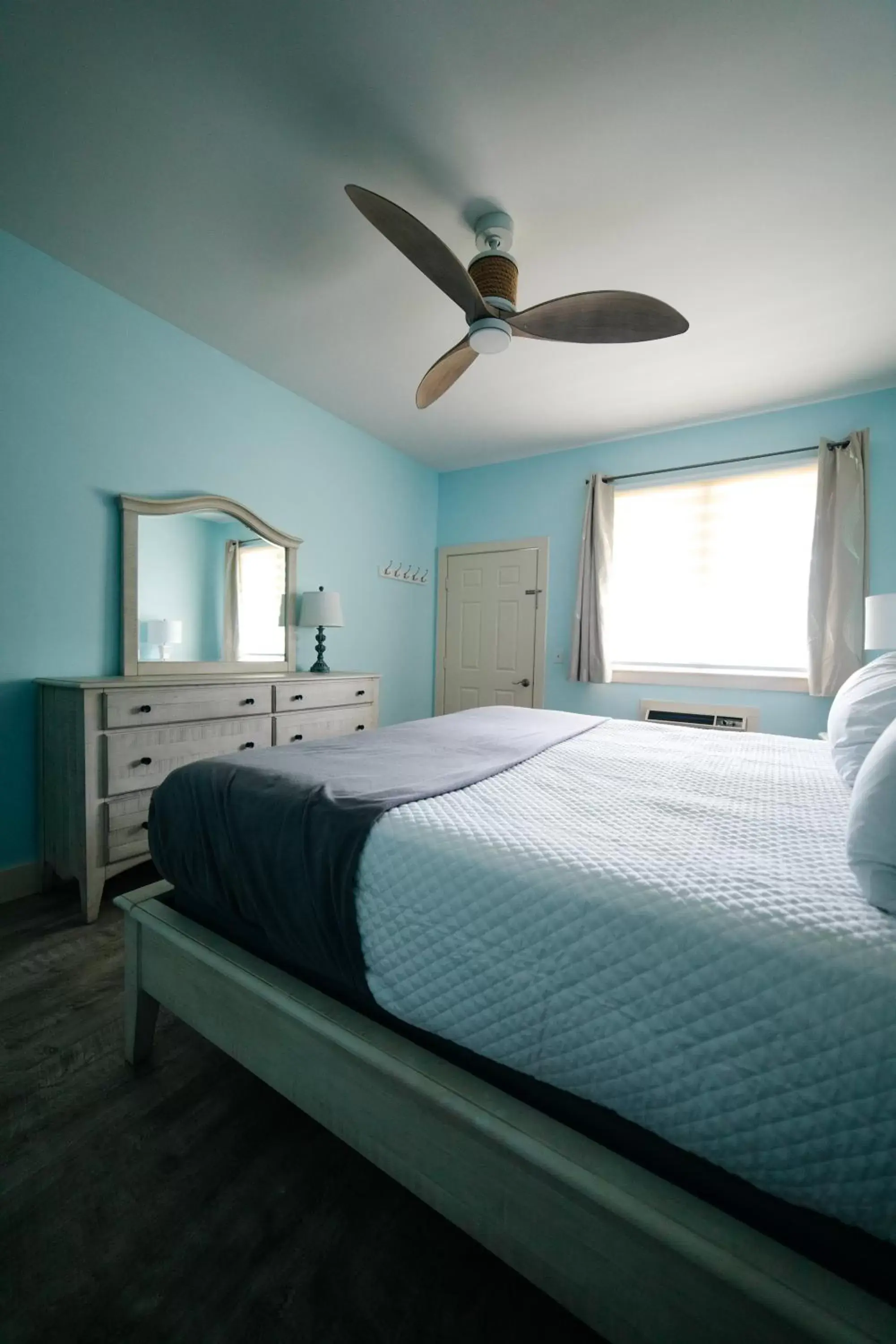 Bed in The General Stanton Inn