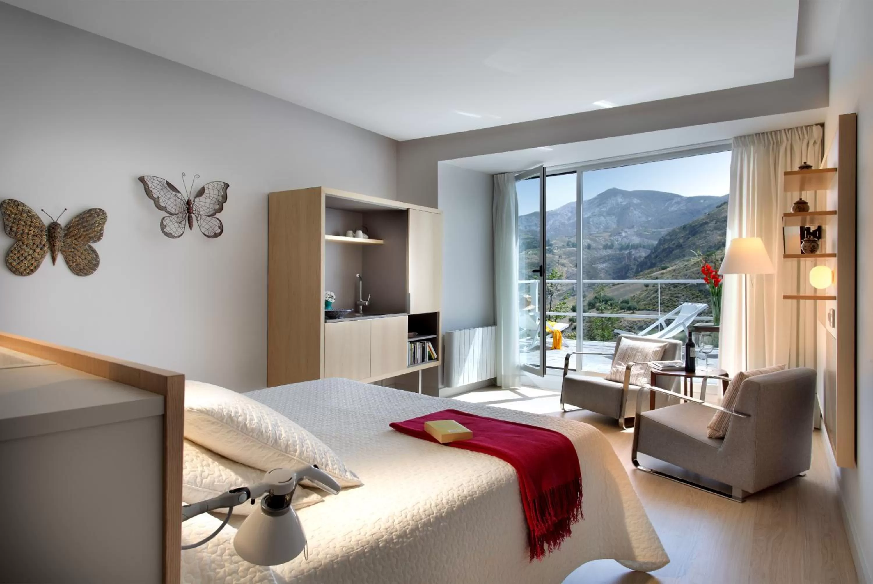 Photo of the whole room in La Almunia del Valle