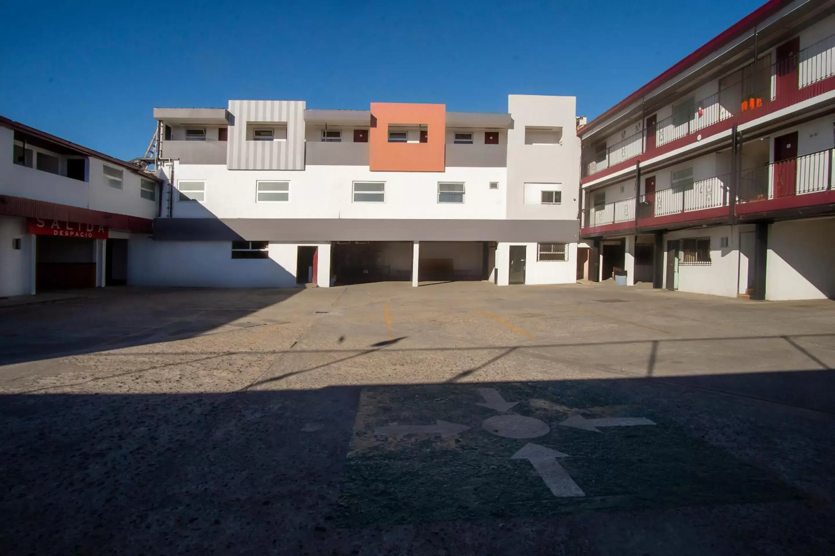 Facade/entrance, Property Building in CAPITAL O Hotel Rose, Ensenada
