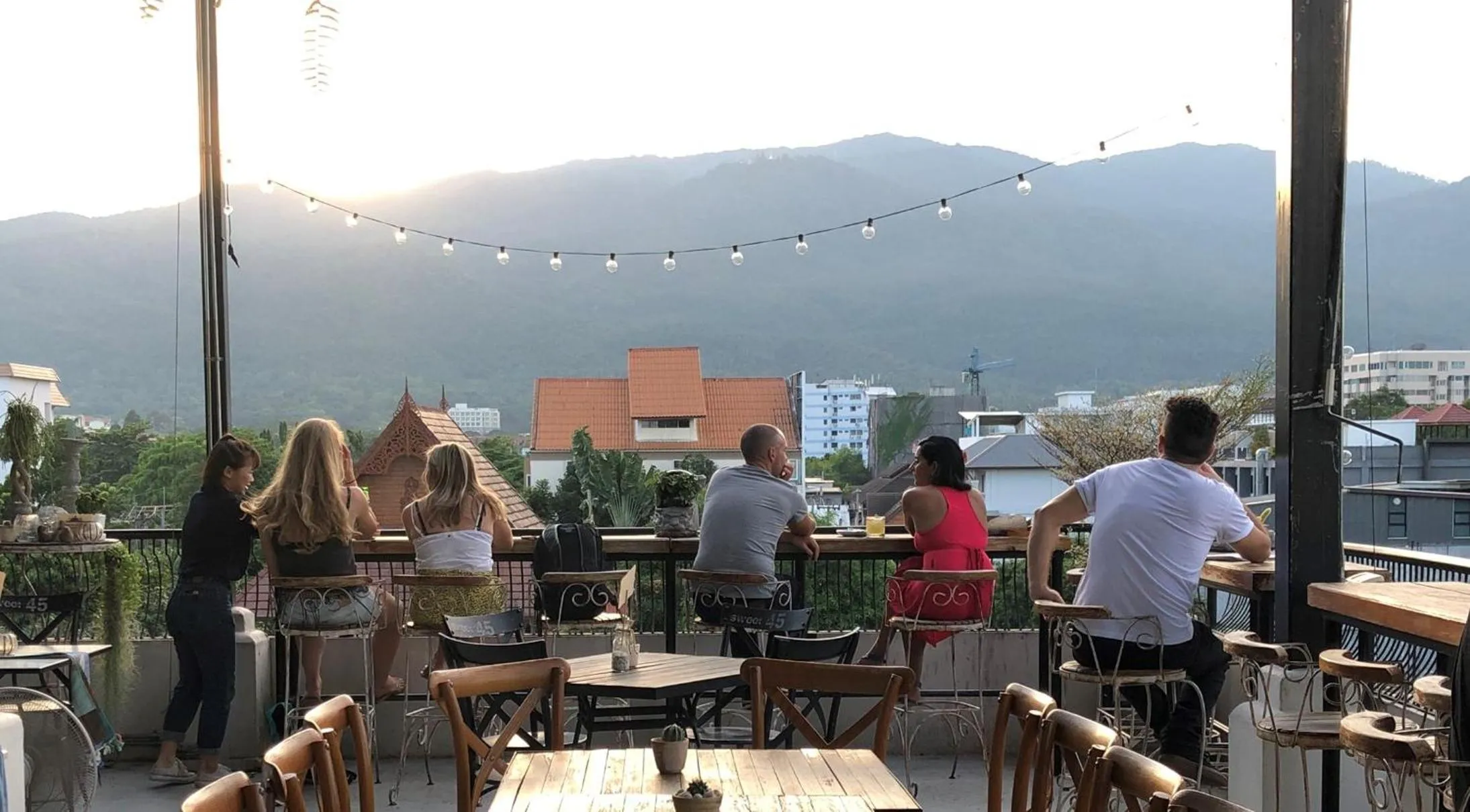 Restaurant/places to eat in Hotel Yayee