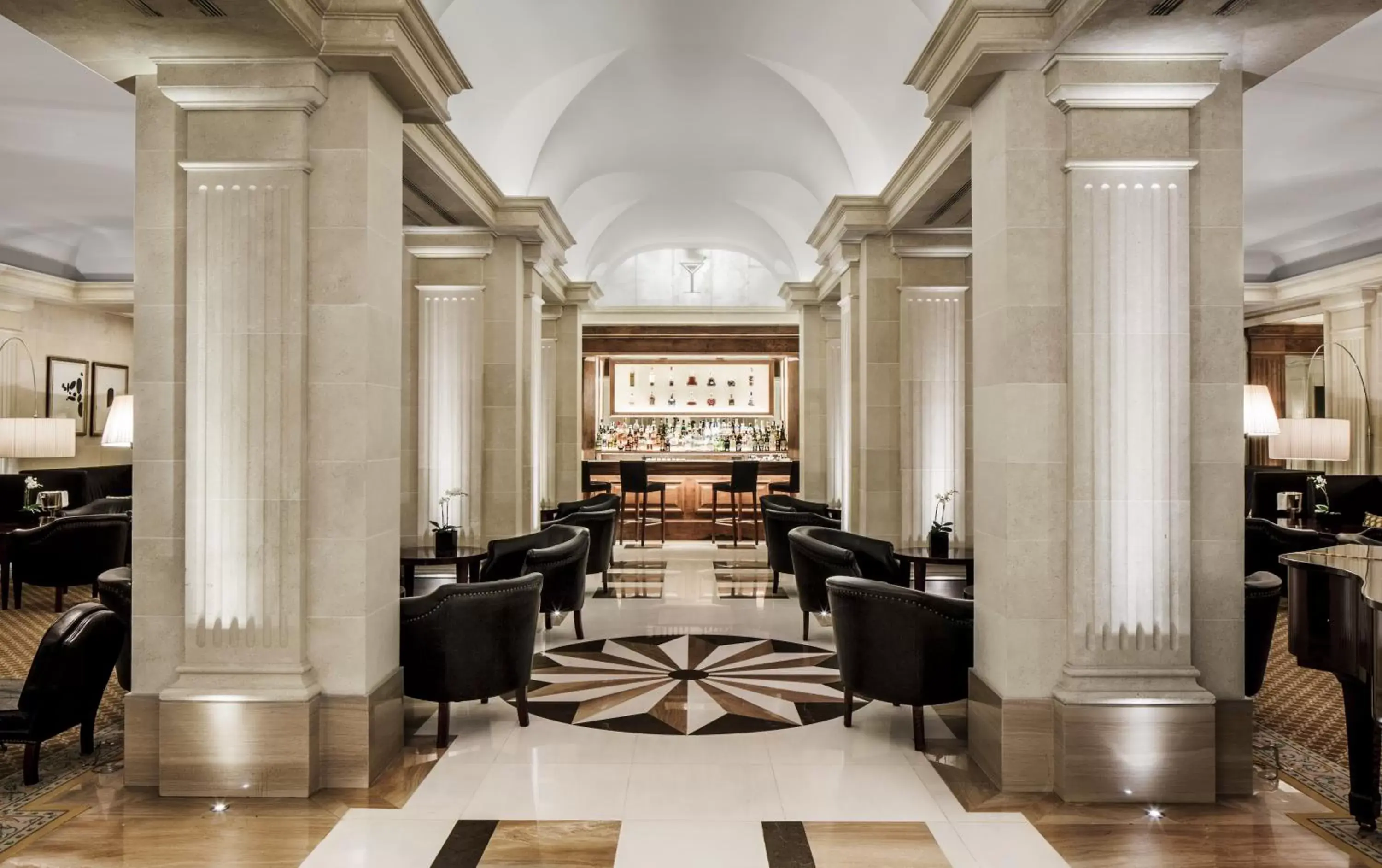 Lounge or bar, Restaurant/Places to Eat in Majestic Hotel & Spa Barcelona GL