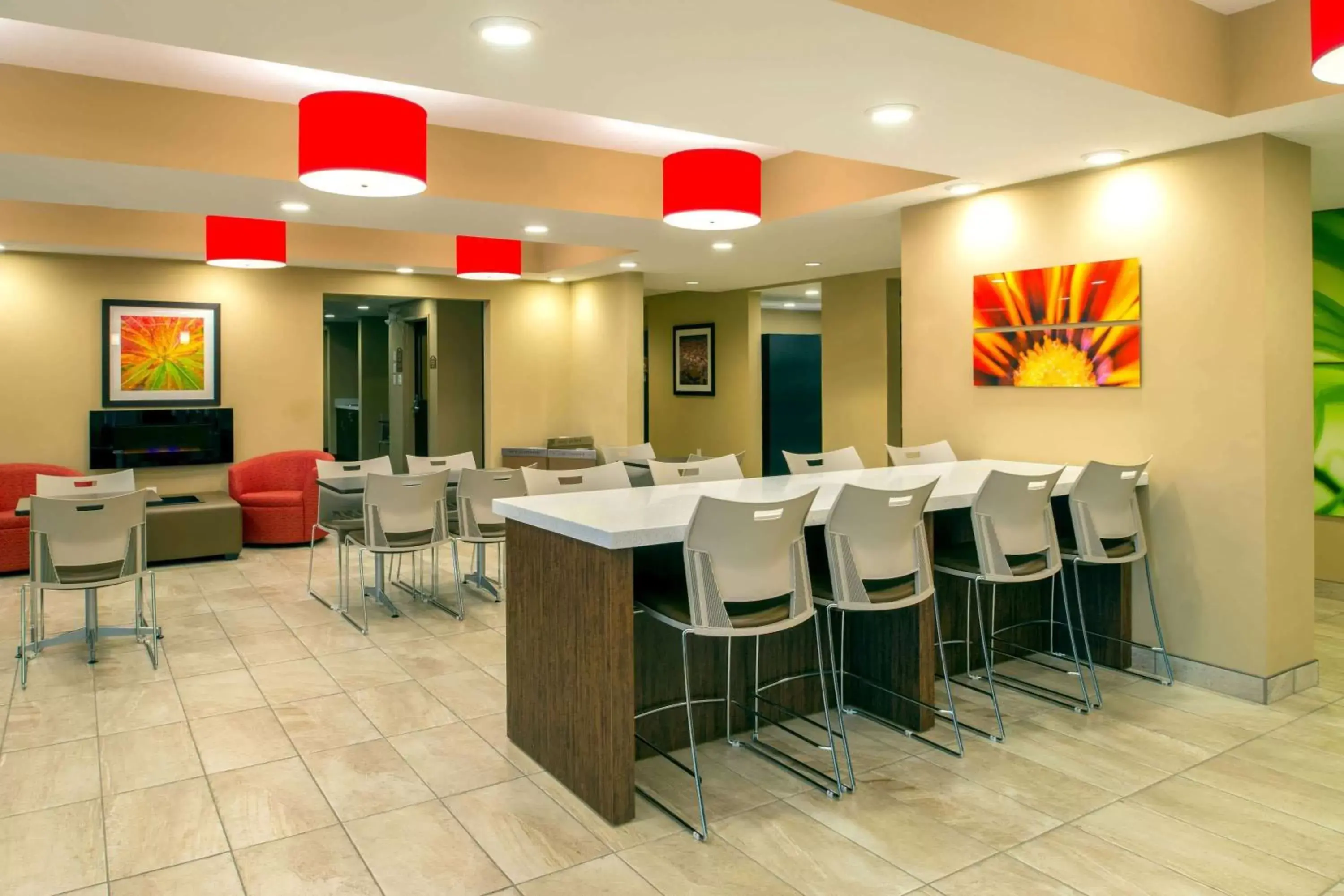 Restaurant/places to eat in Microtel Inn & Suites by Wyndham Red Deer