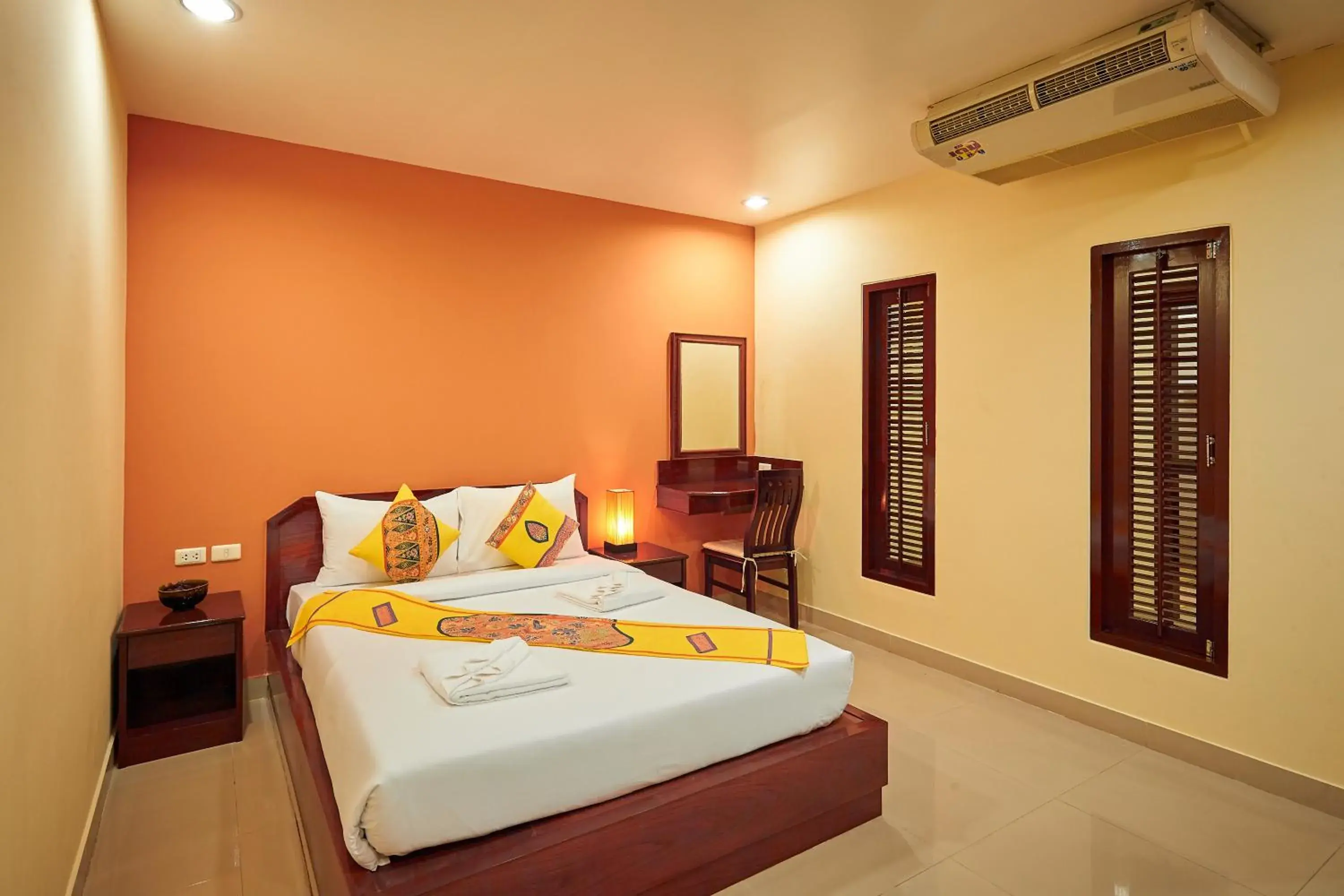 Photo of the whole room, Bed in Sivalai Place