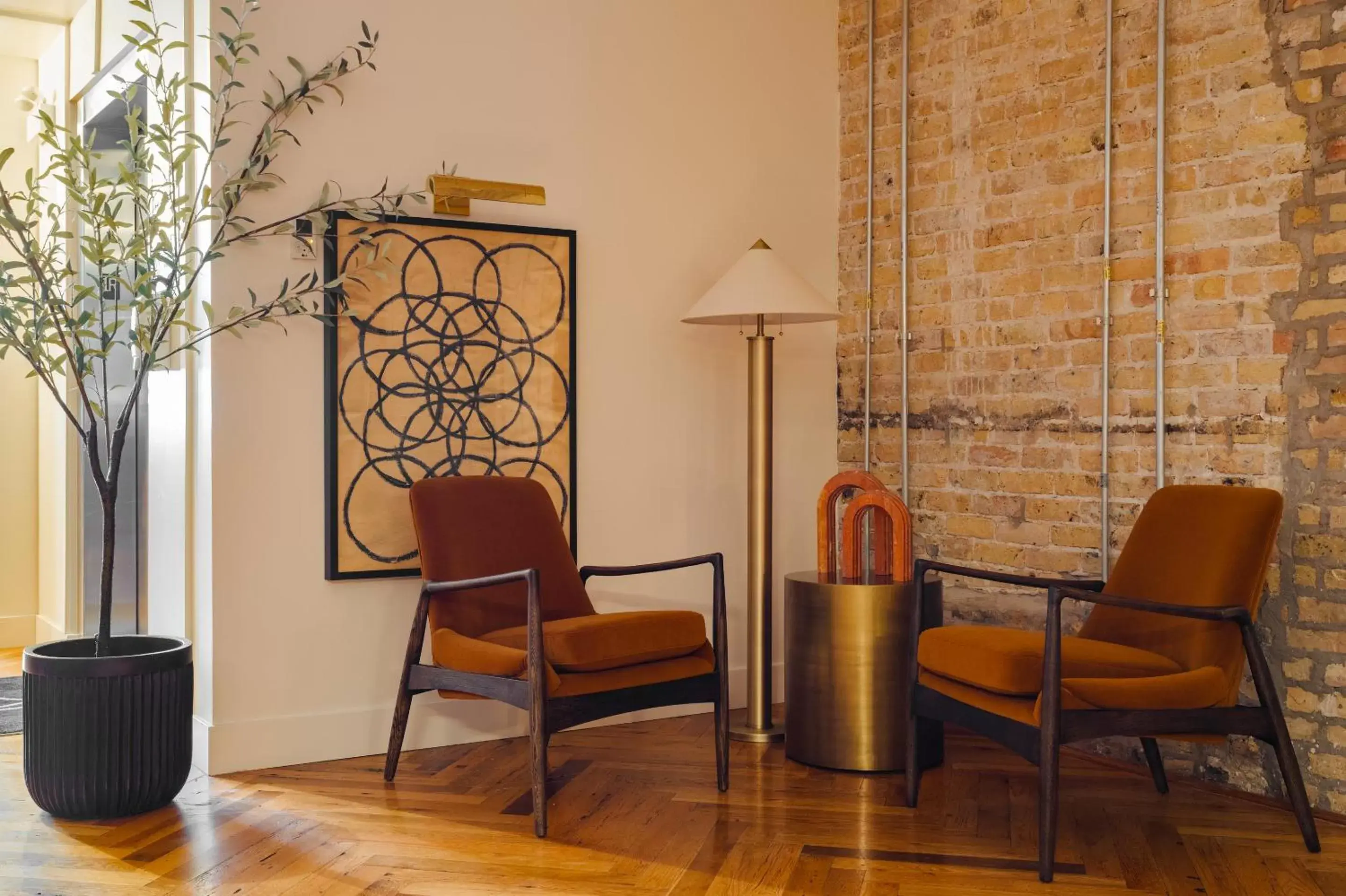 Seating Area in Found Chicago powered by Sonder