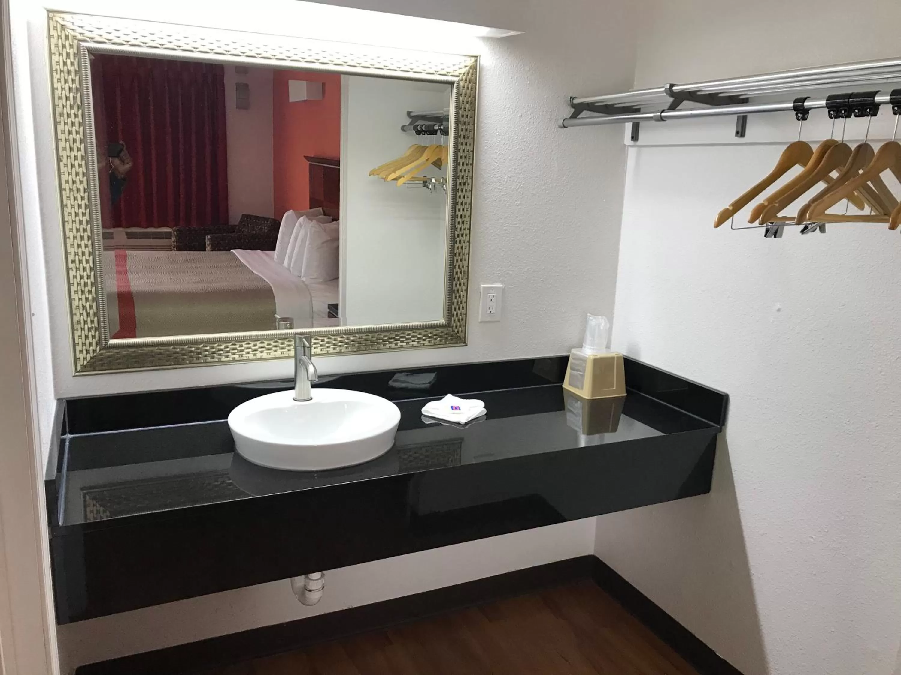 Bathroom in Motel 6-Alma, AR