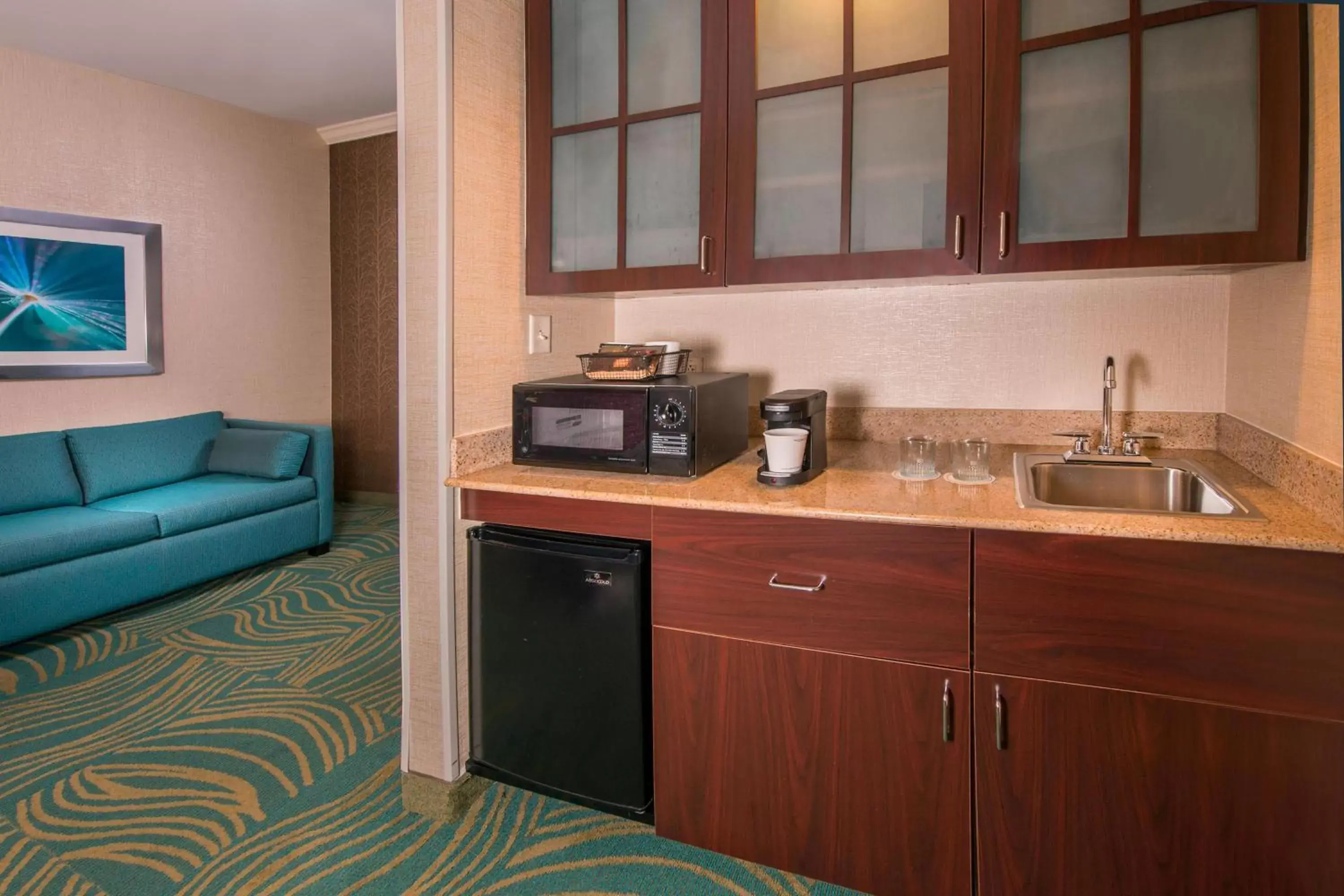 Kitchen or kitchenette, Kitchen/Kitchenette in Springhill Suites by Marriott State College