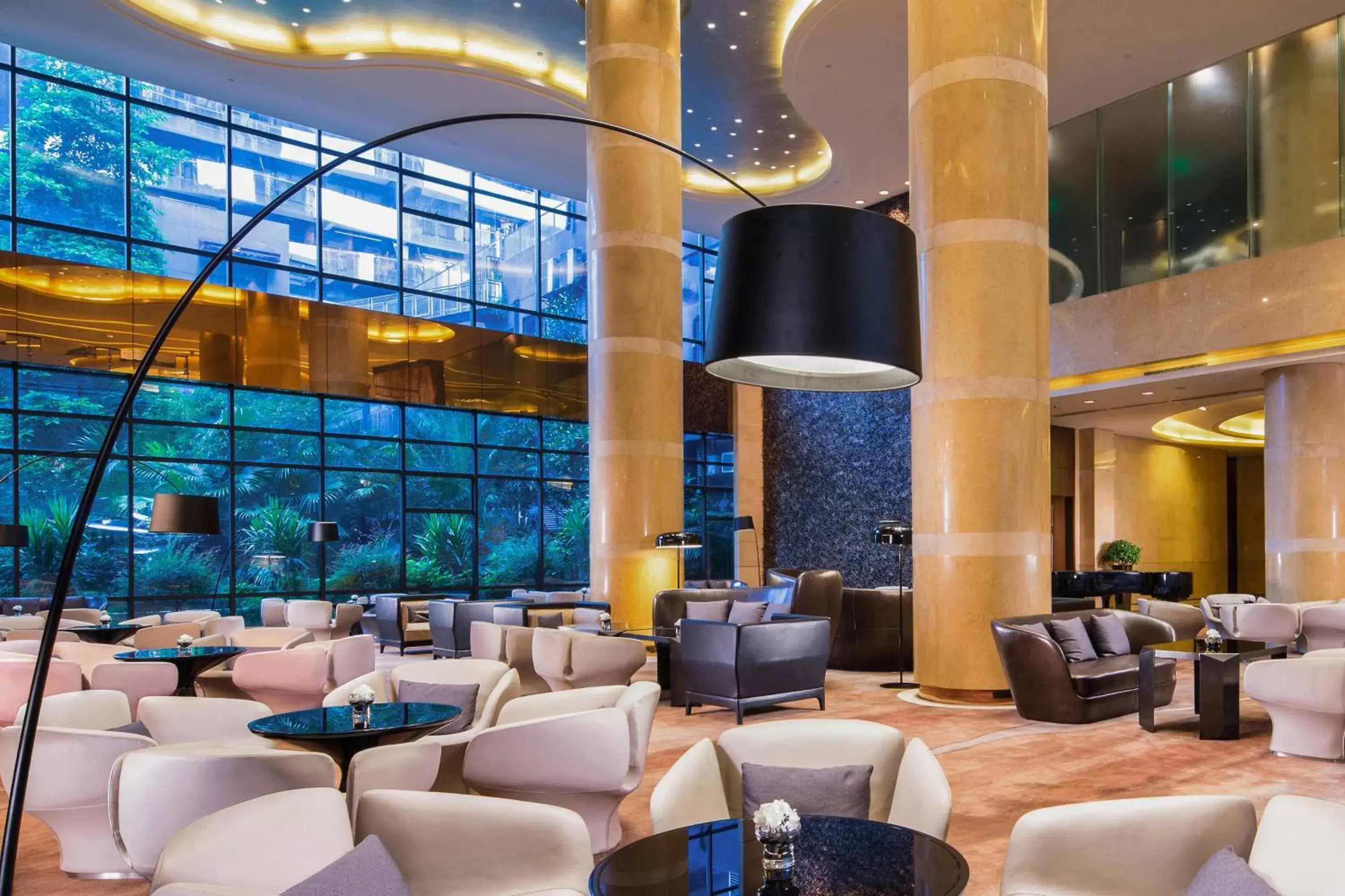 Lounge or bar, Restaurant/Places to Eat in Renaissance Chengdu Hotel