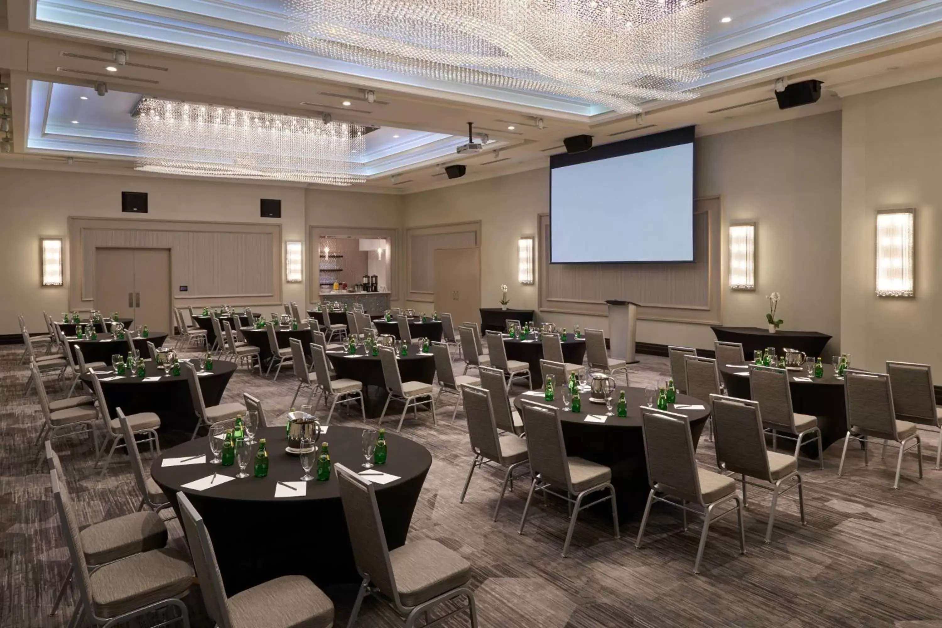 Meeting/conference room in Courtyard by Marriott Oshawa